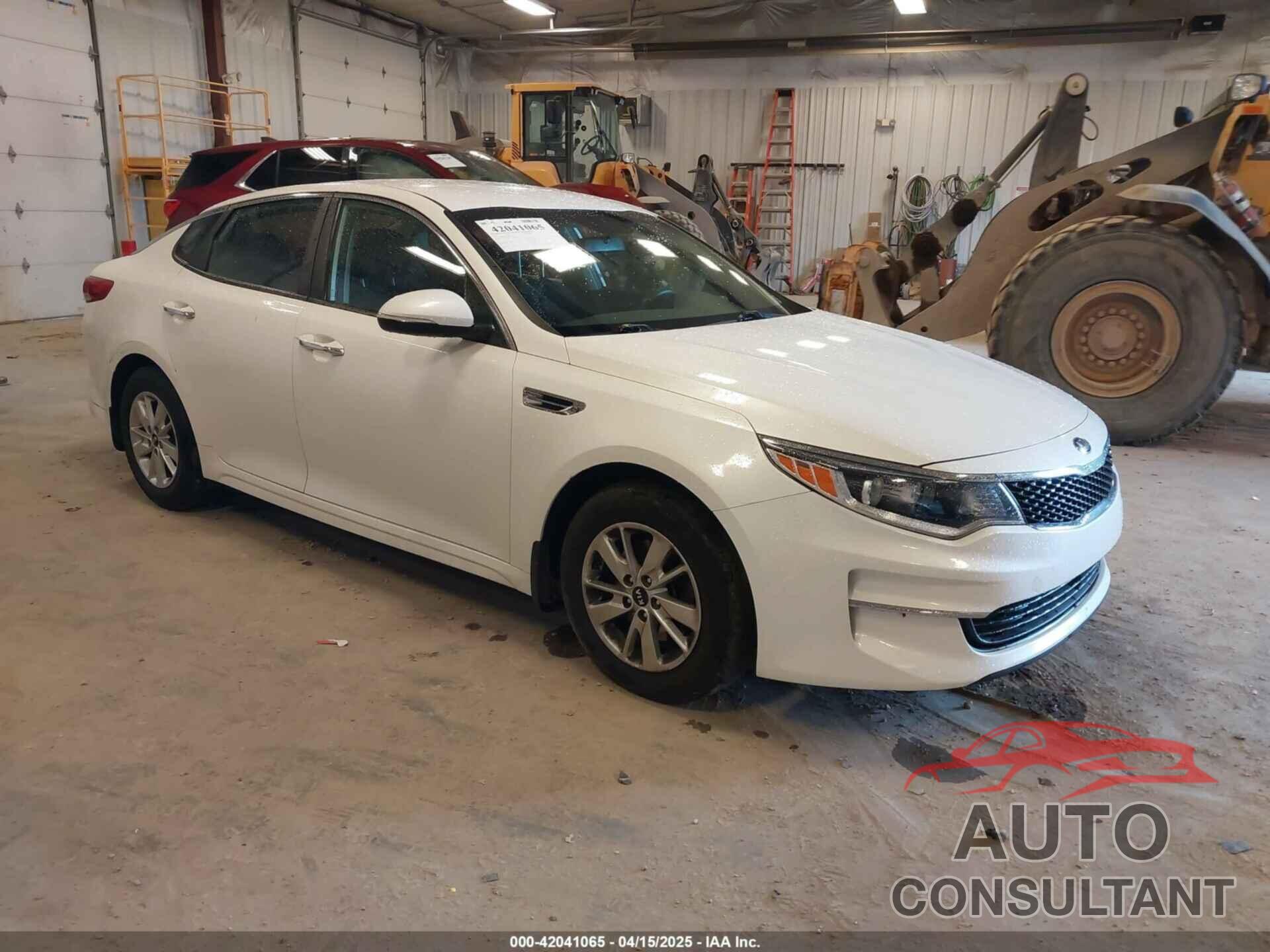 KIA OPTIMA 2017 - KNAGT4L33H5132975