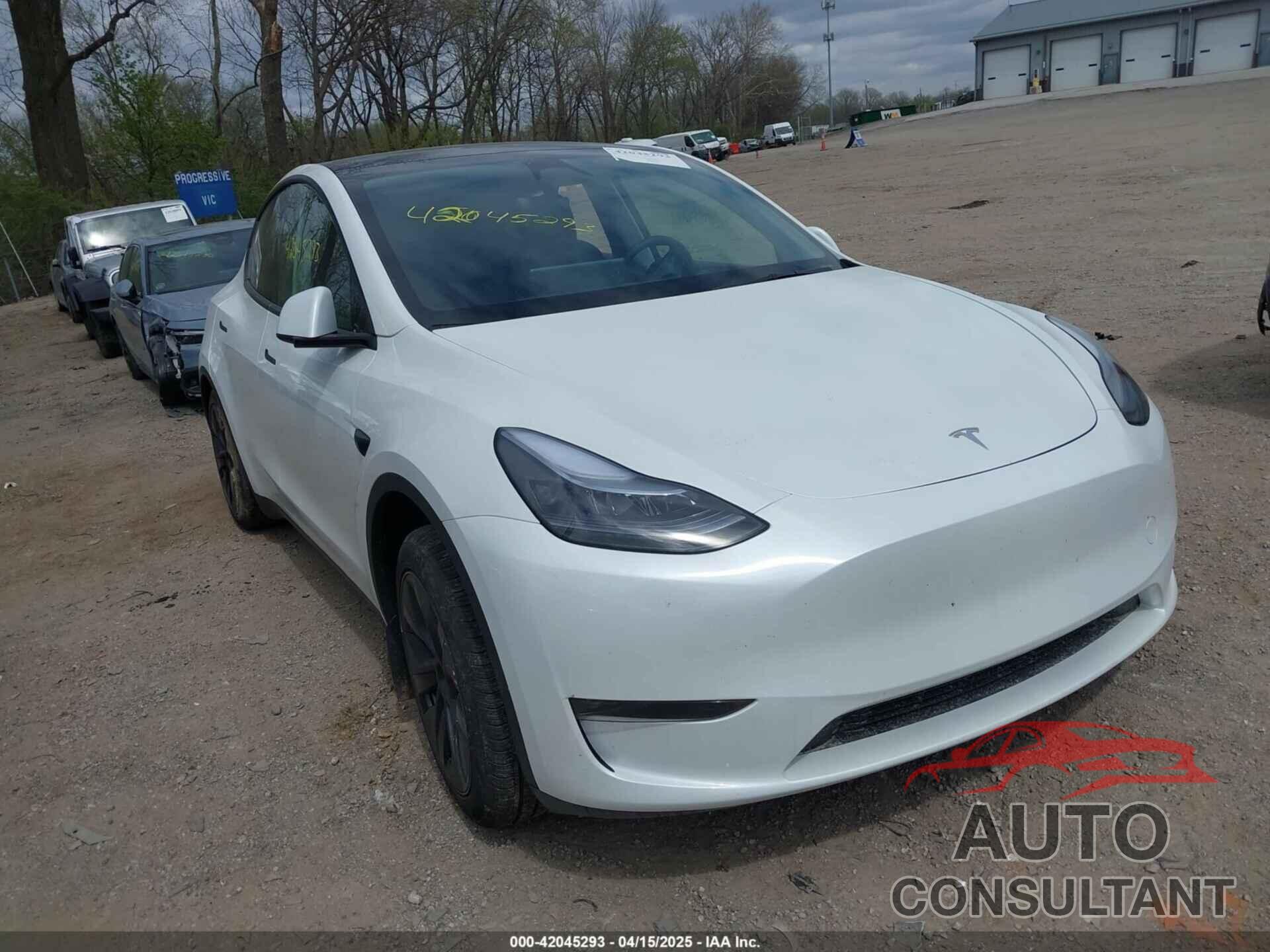 TESLA MODEL Y 2025 - 7SAYGDEE1SF296292