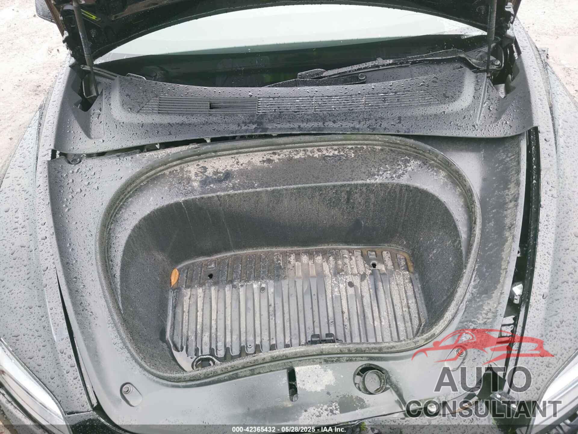 TESLA MODEL 3 2025 - 5YJ3E1EA3SF972055