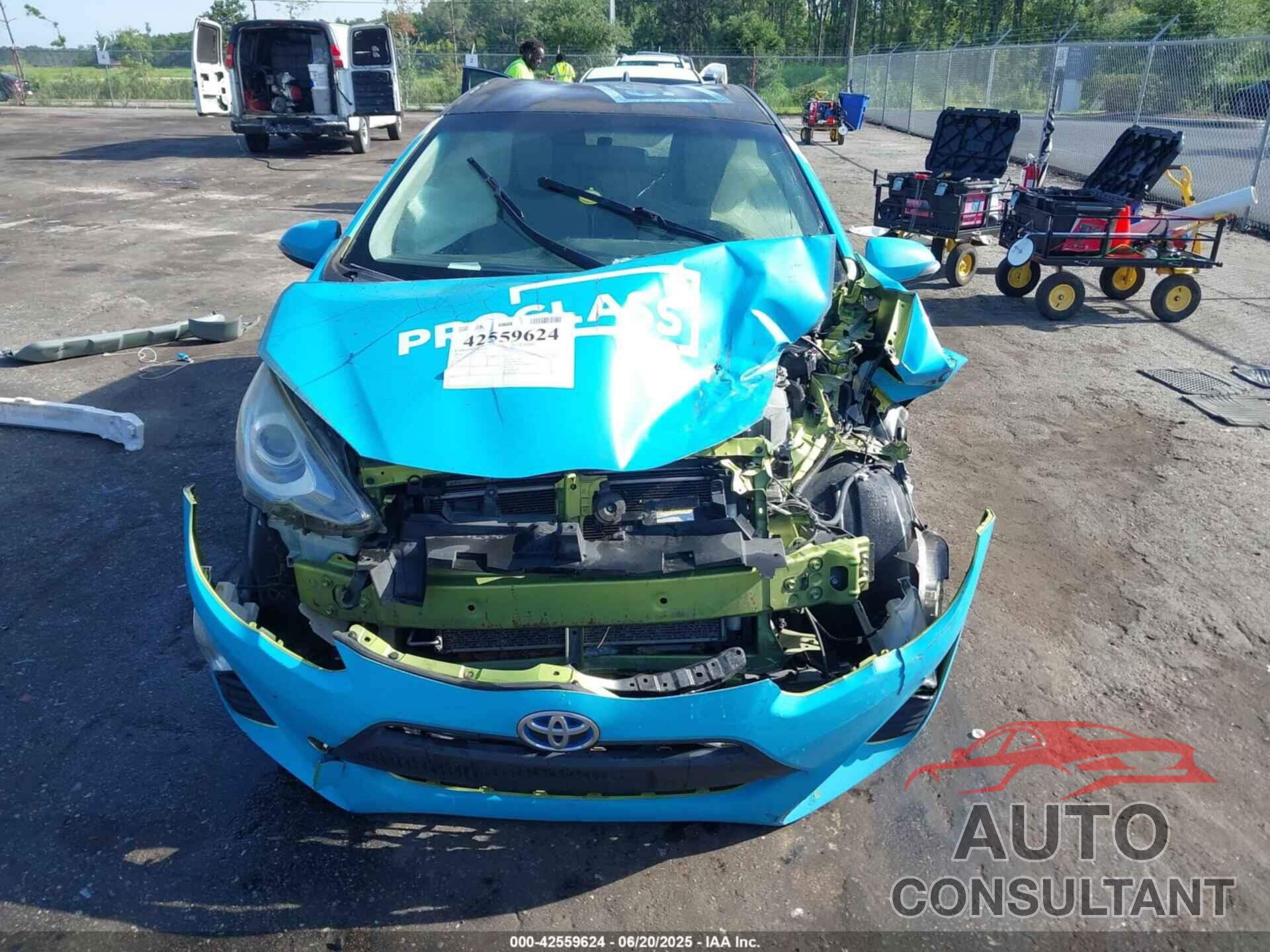 TOYOTA PRIUS C 2016 - JTDKDTB37G1135616