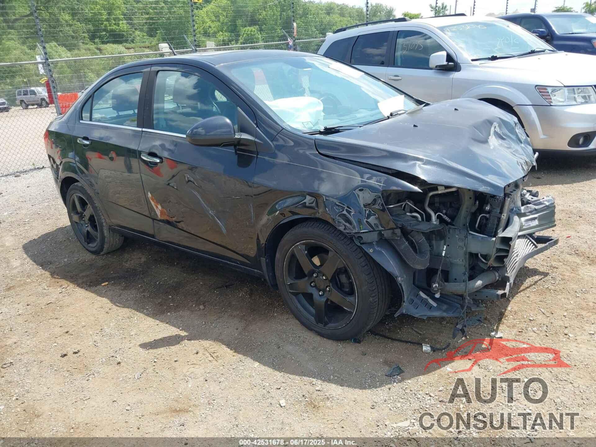 CHEVROLET SONIC 2013 - 1G1JE5SB3D4109304