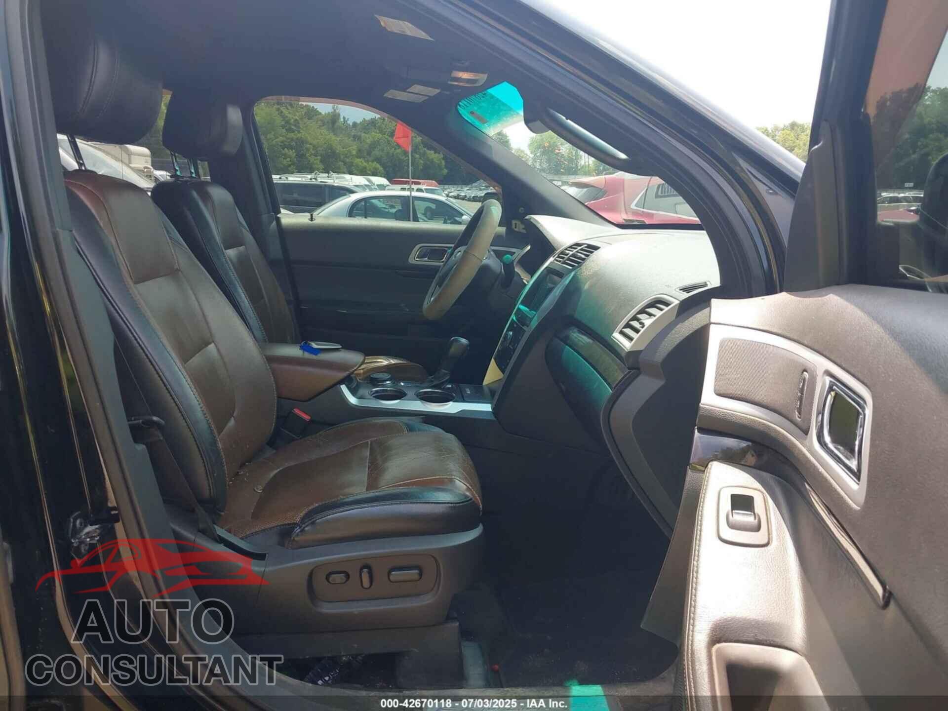 FORD EXPLORER 2011 - 1FMHK8F83BGA84734