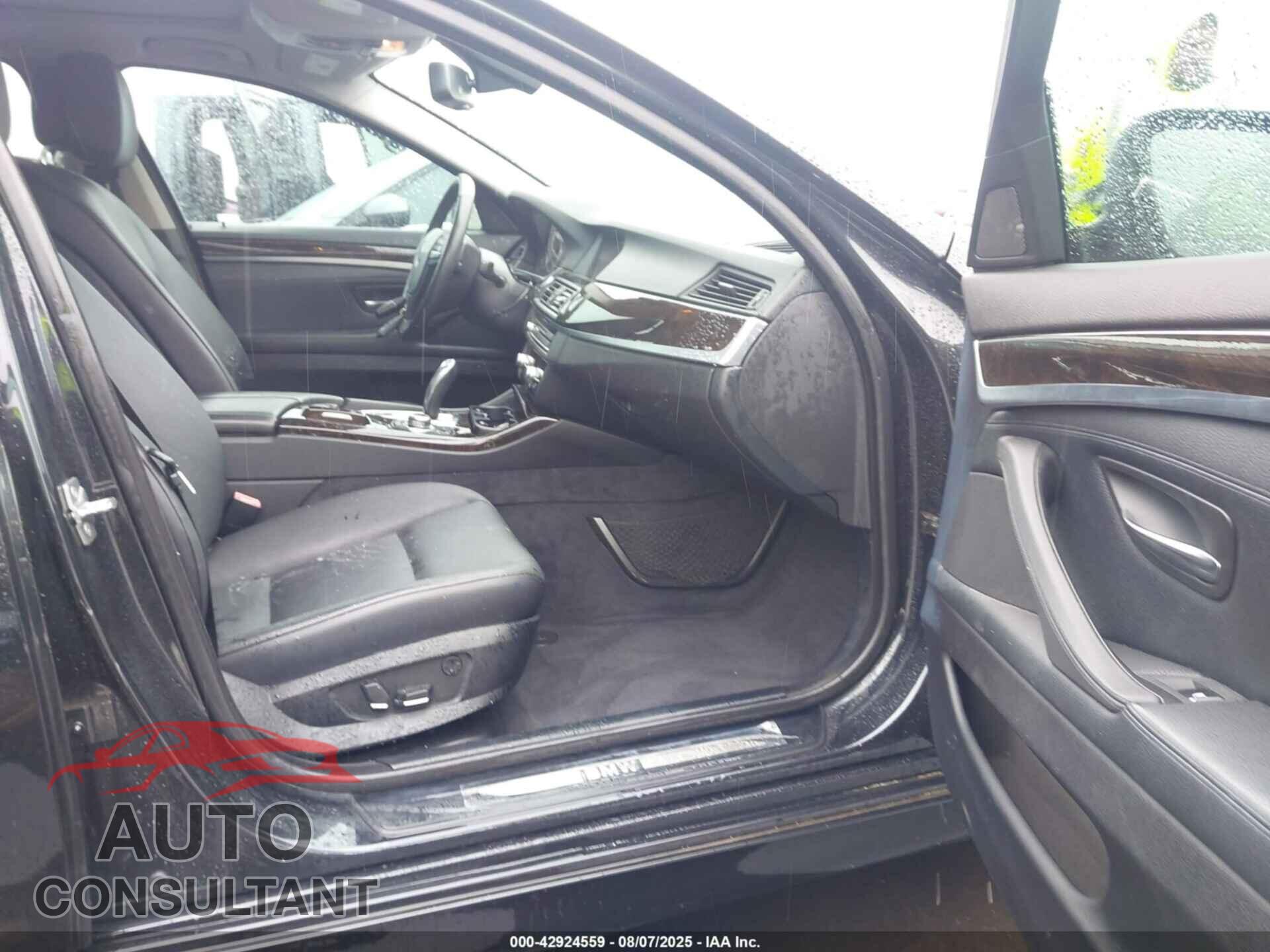 BMW 528I 2011 - WBAFR1C52BC746493