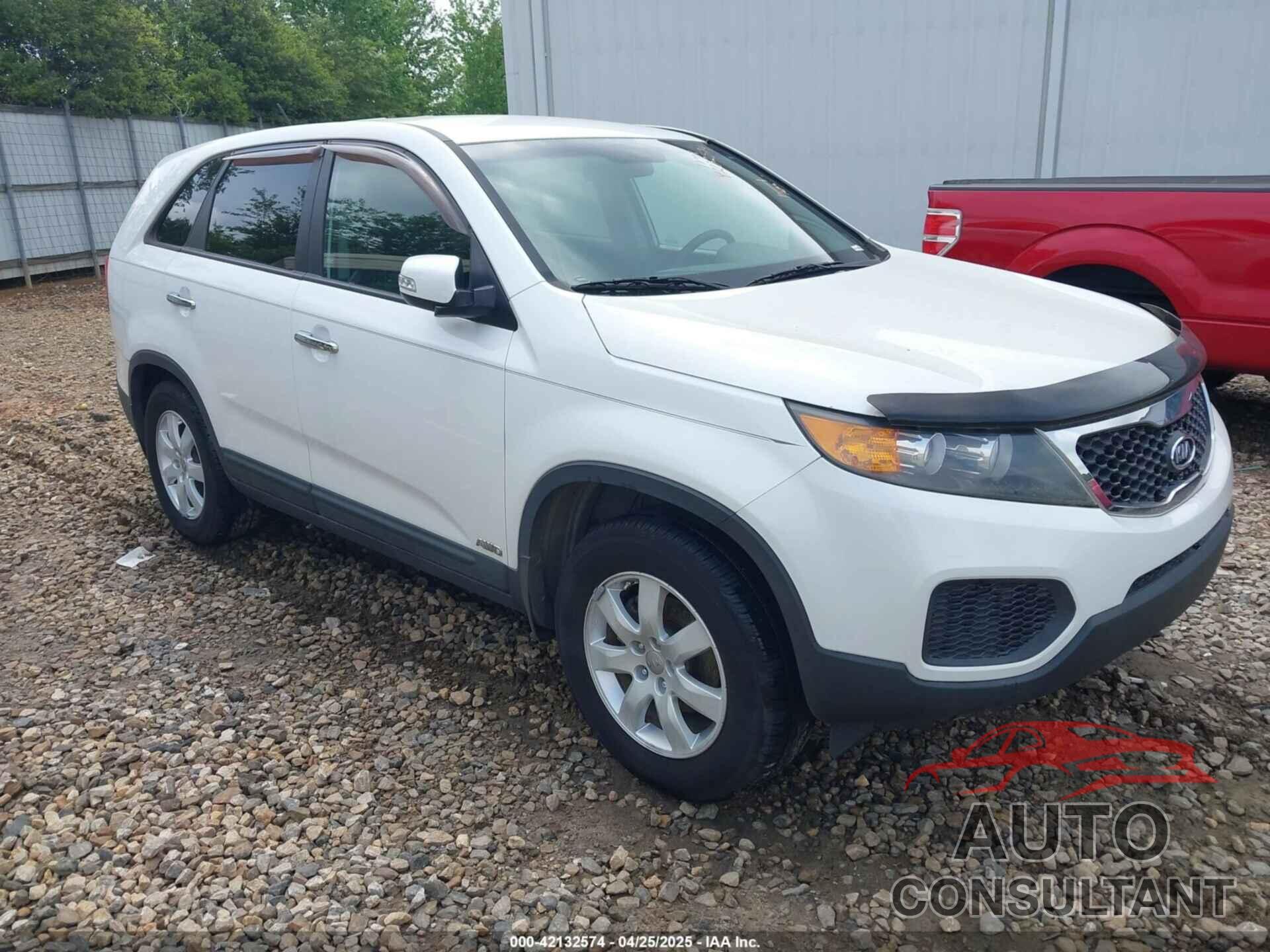KIA SORENTO 2013 - 5XYKTCA61DG375447