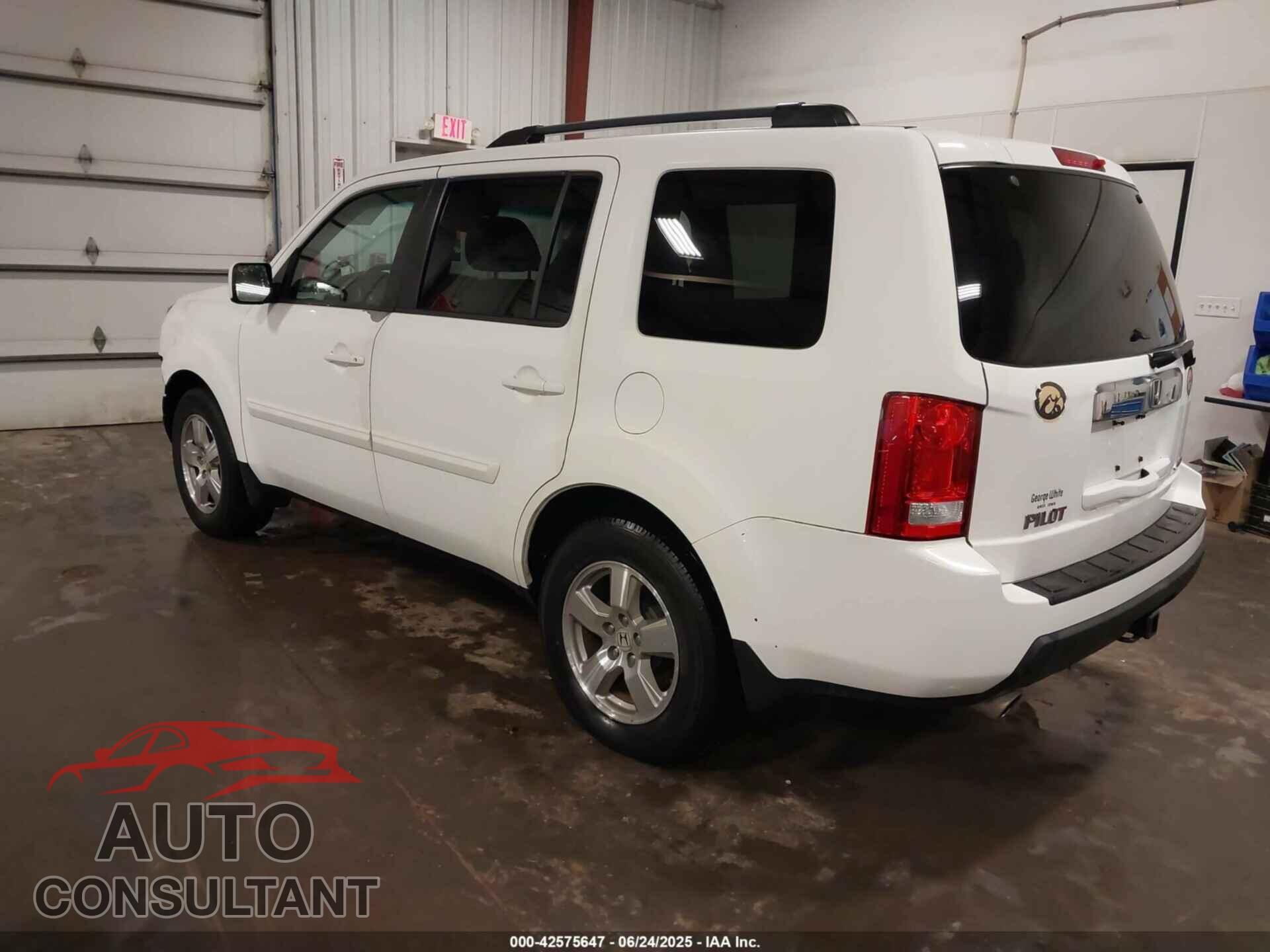 HONDA PILOT 2011 - 5FNYF4H61BB060682