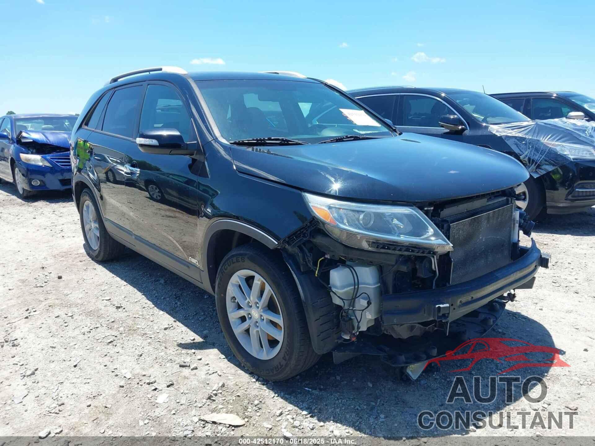 KIA SORENTO 2015 - 5XYKTCA68FG561084