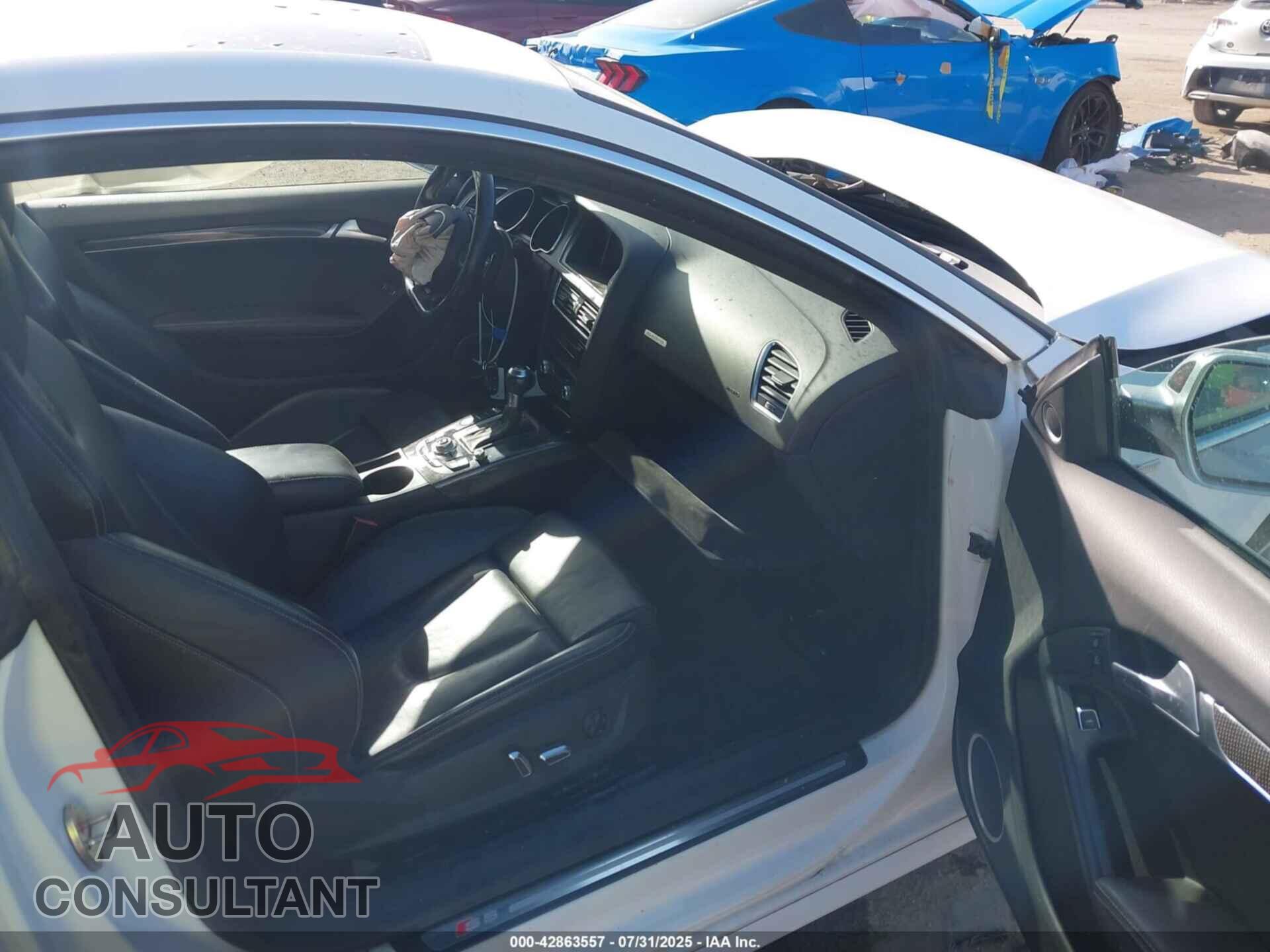 AUDI S5 2013 - WAUCGAFR4DA001735