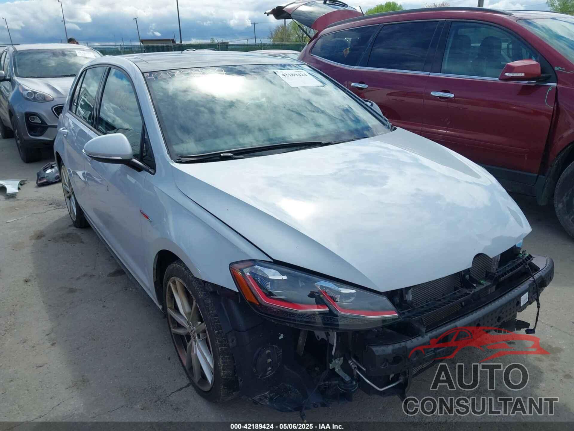 VOLKSWAGEN GOLF GTI 2019 - 3VW5T7AU8KM038287