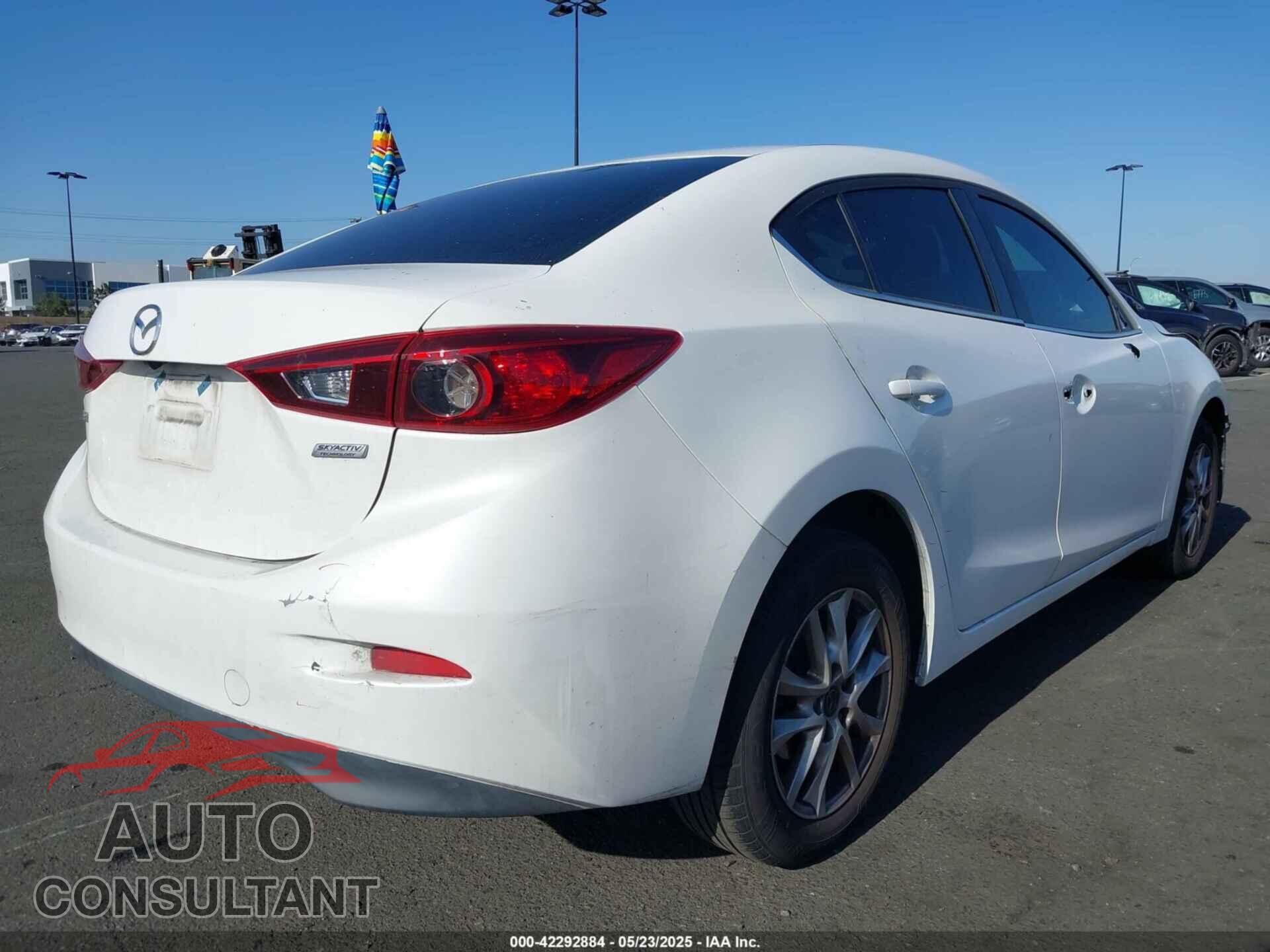 MAZDA MAZDA3 2017 - 3MZBN1U72HM153976