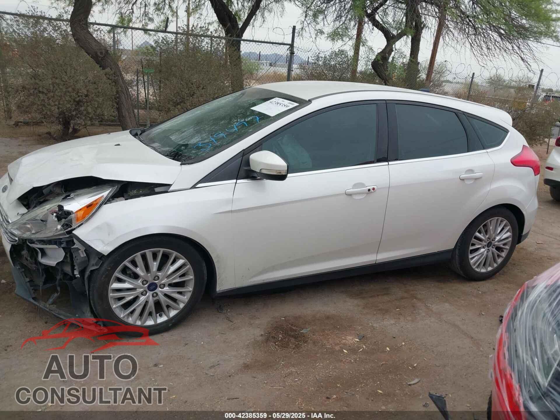 FORD FOCUS 2016 - 1FADP3N27GL319497