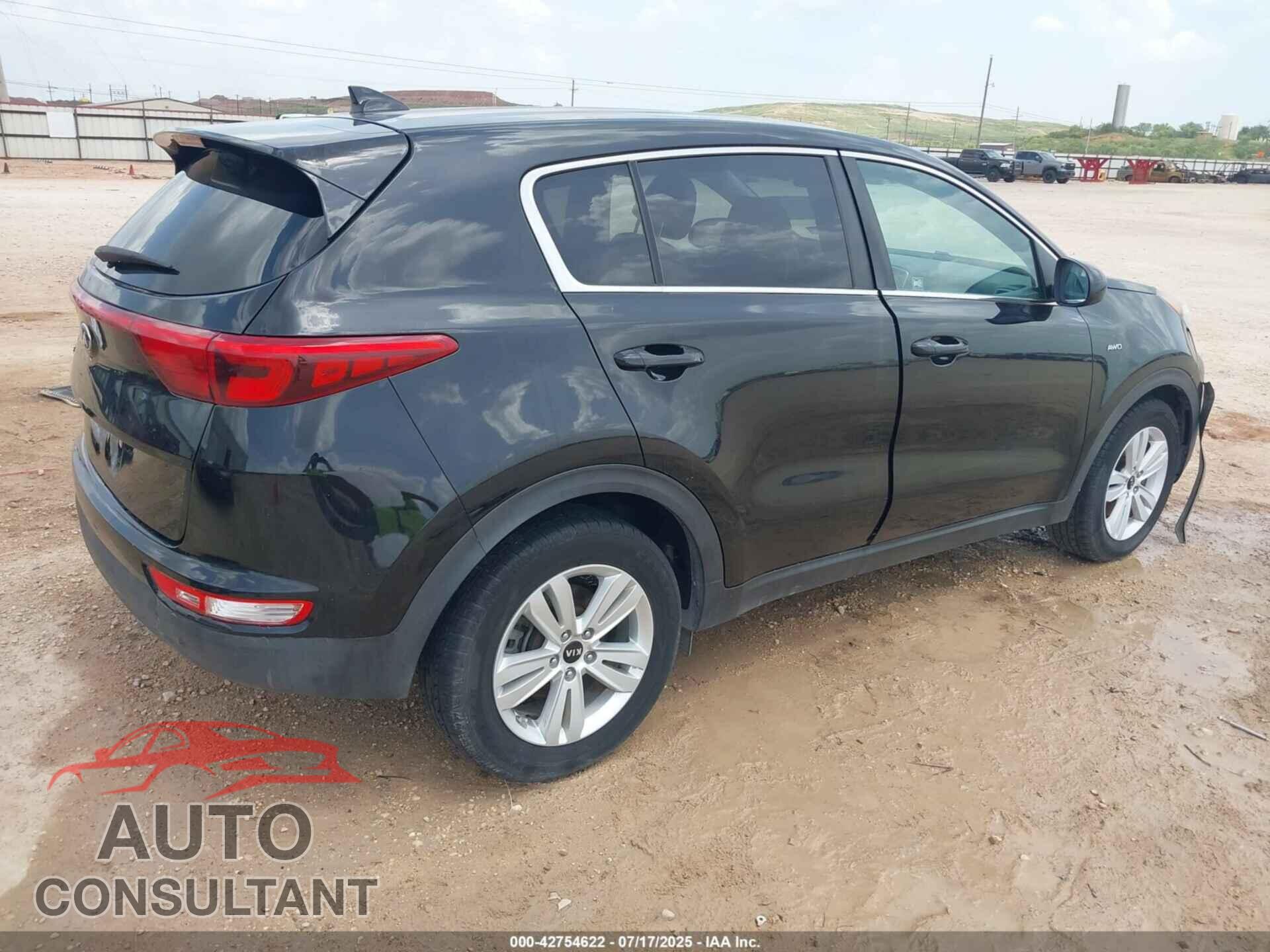 KIA SPORTAGE 2018 - KNDPMCAC5J7310988