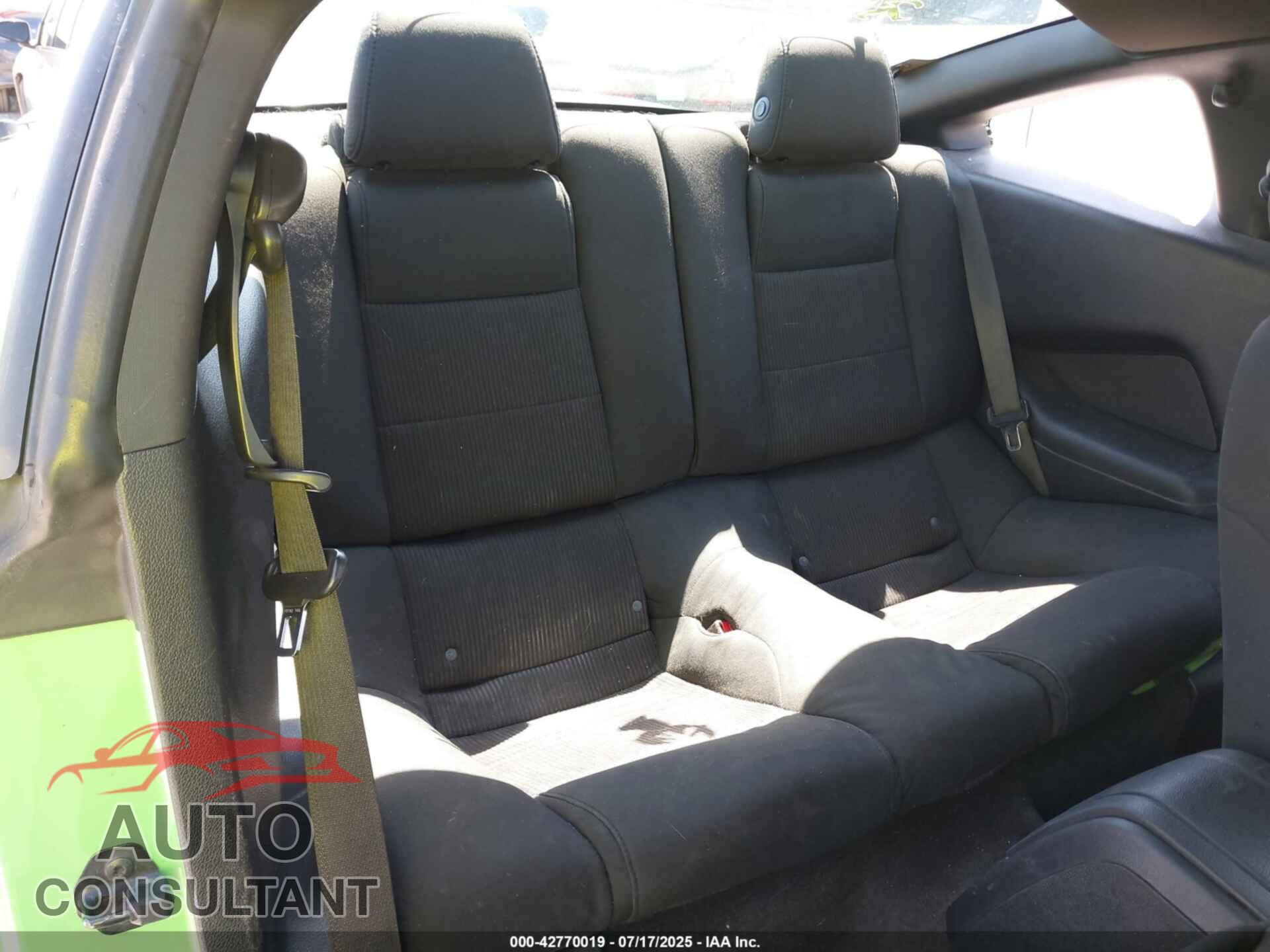 FORD MUSTANG 2014 - 1ZVBP8AM3E5206182