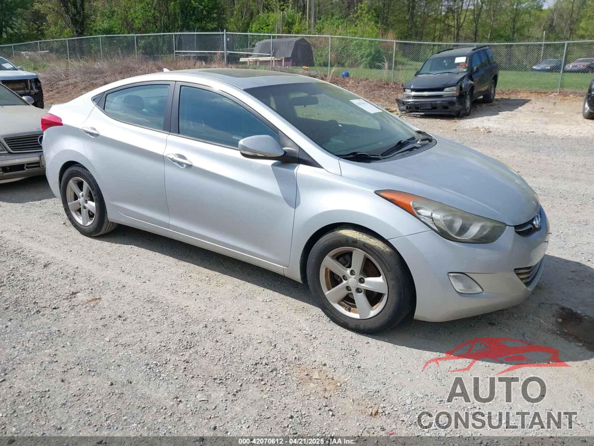 HYUNDAI ELANTRA 2012 - 5NPDH4AE1CH097812