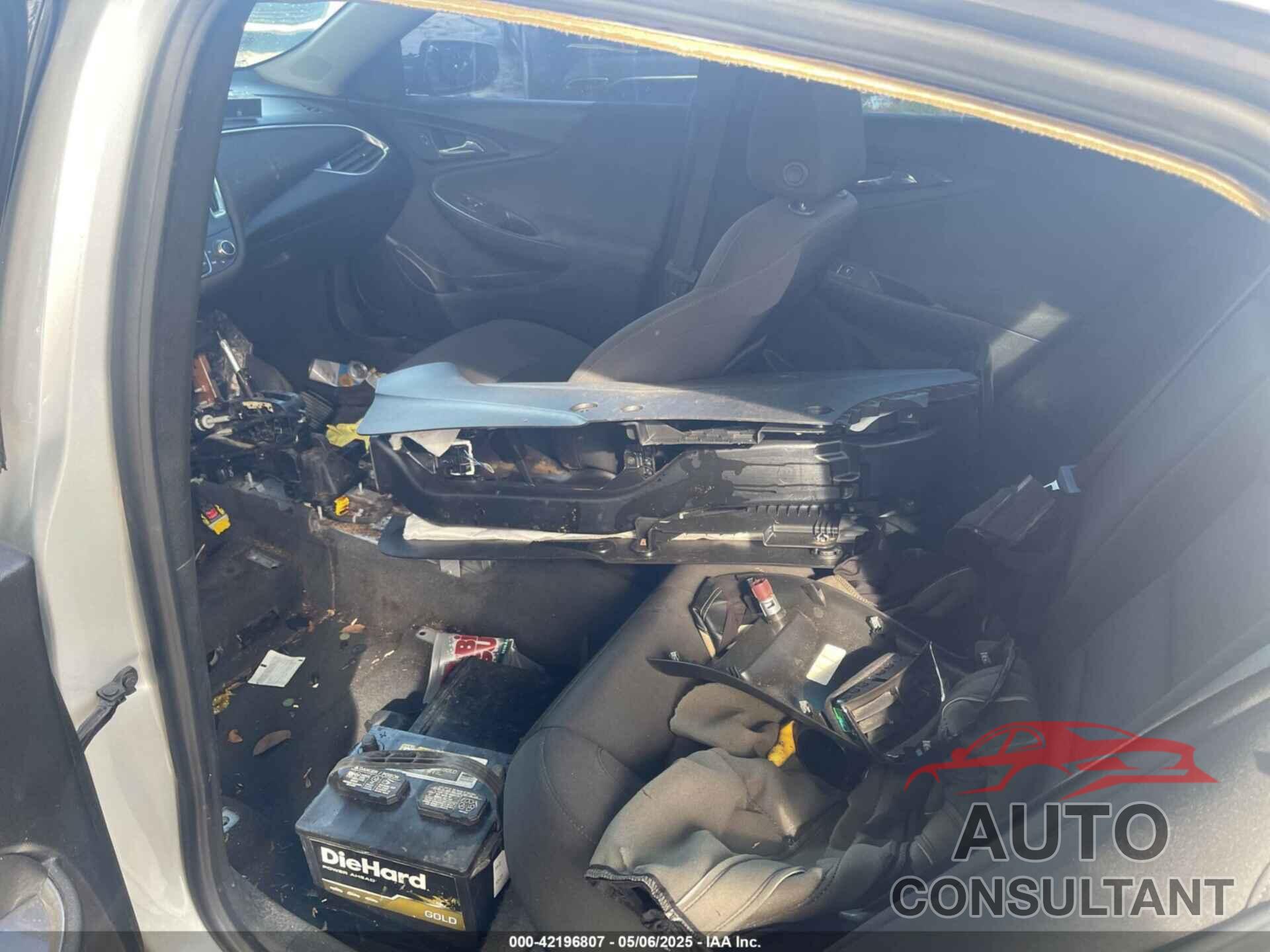 CHEVROLET MALIBU 2021 - 1G1ZD5ST5MF062652