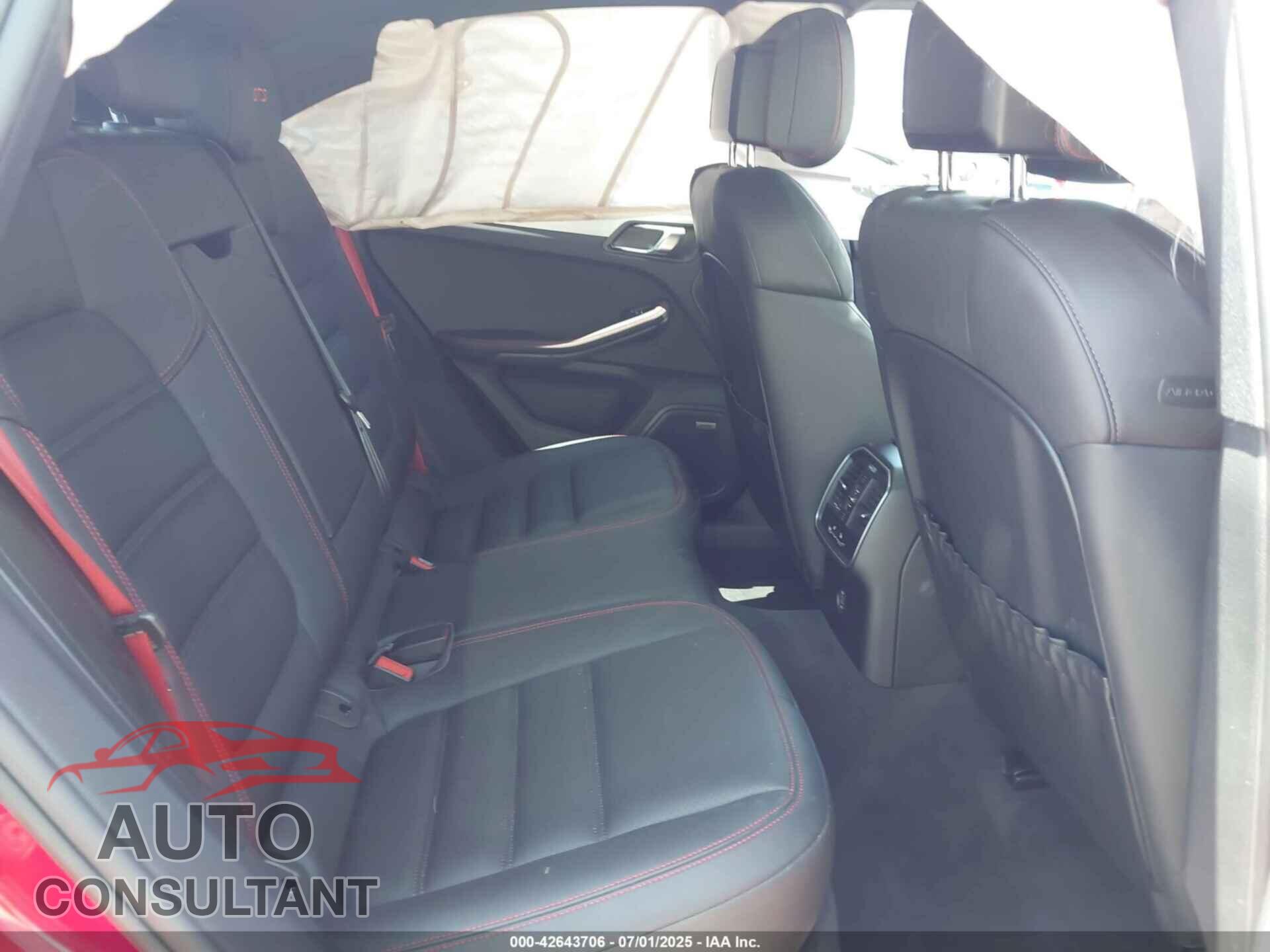 PORSCHE MACAN 2017 - WP1AG2A57HLB52954