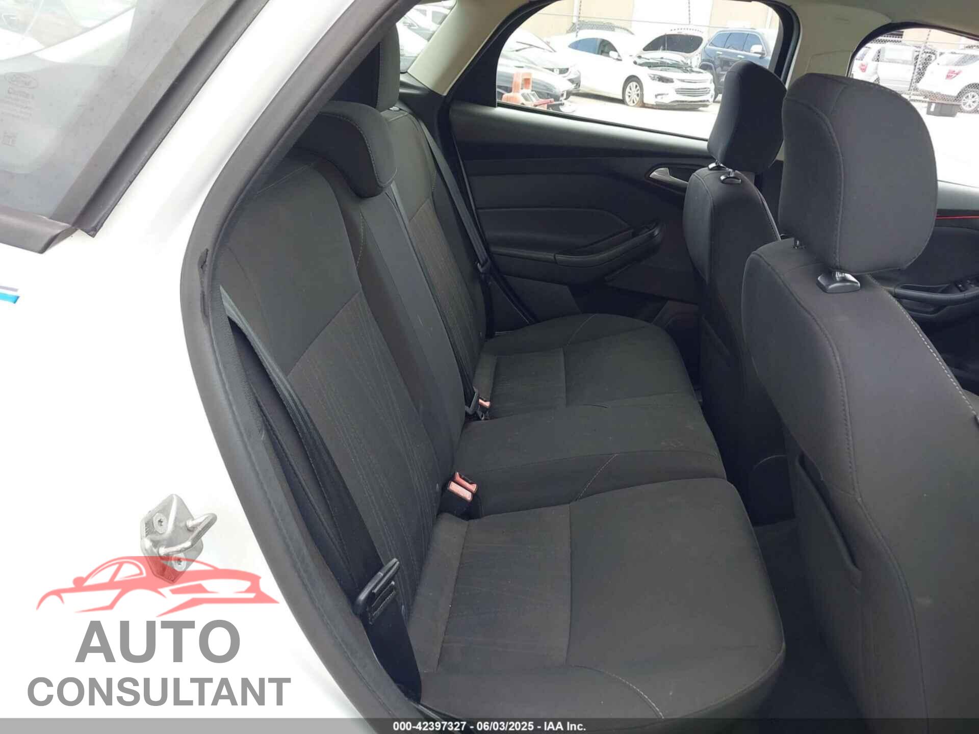 FORD FOCUS 2016 - 1FADP3K28GL283310