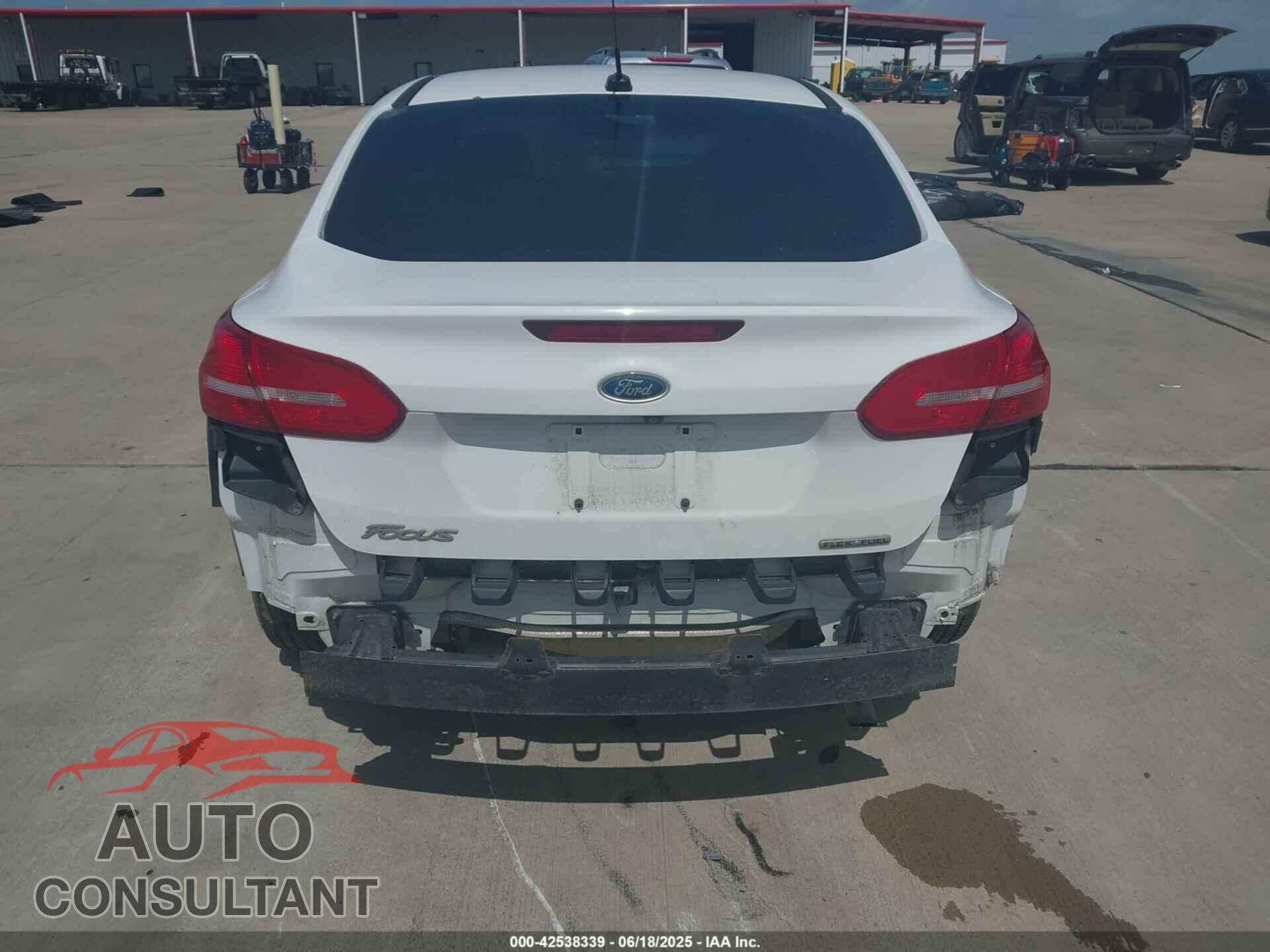 FORD FOCUS 2015 - 1FADP3E22FL356603
