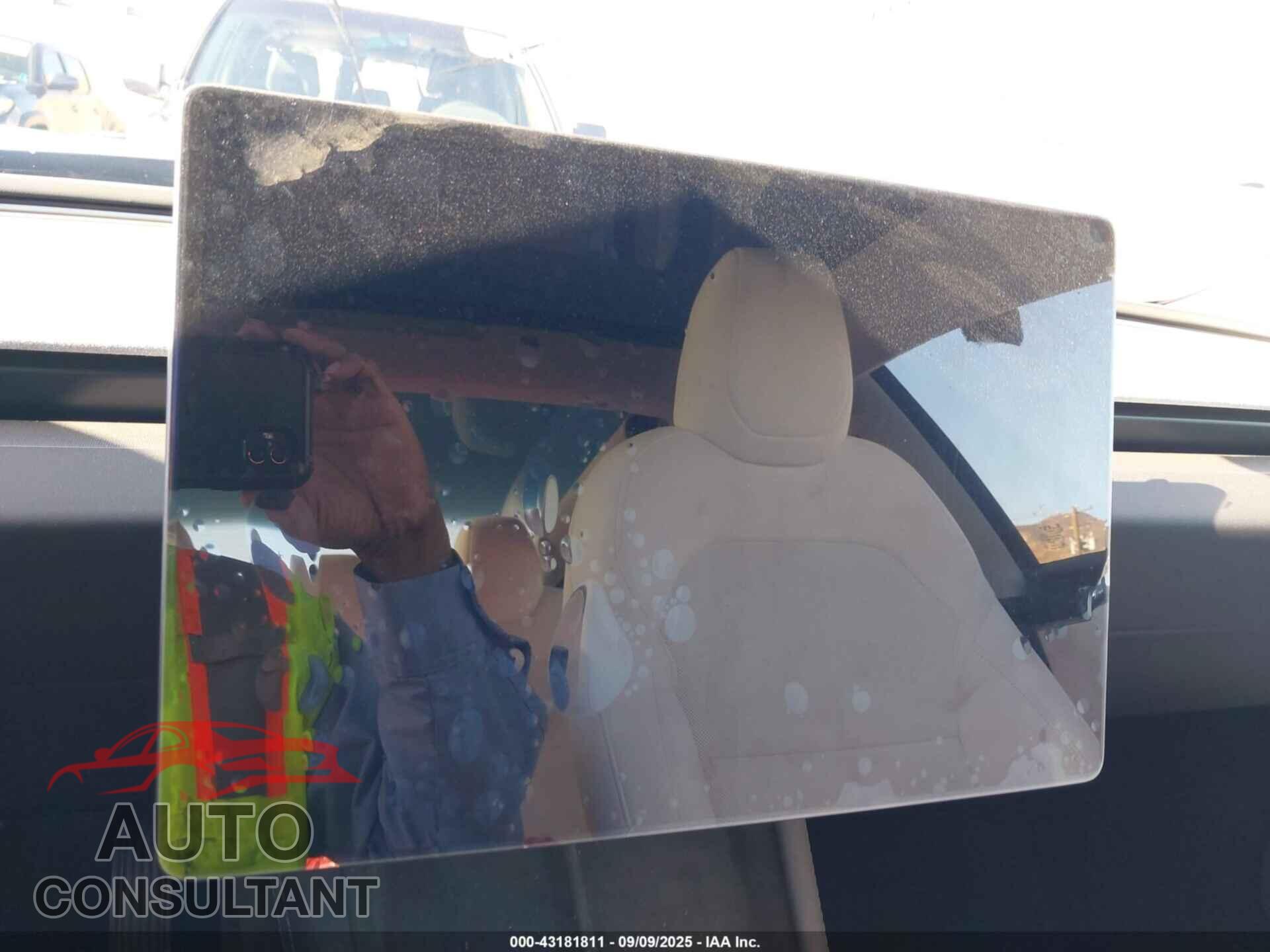 TESLA MODEL 3 2025 - 5YJ3E1EA2SF038470