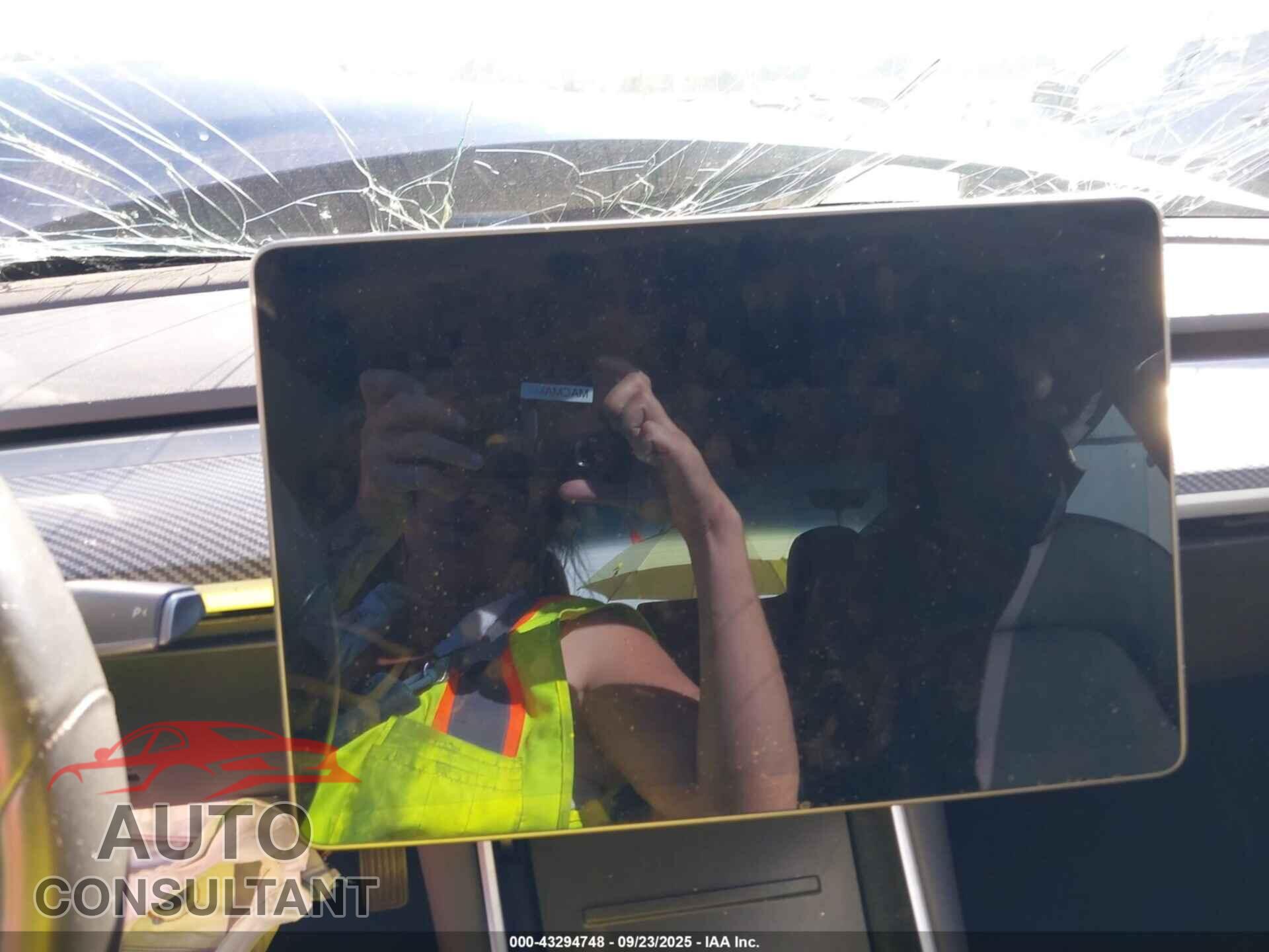 TESLA MODEL 3 2018 - 5YJ3E1EB4JF187342