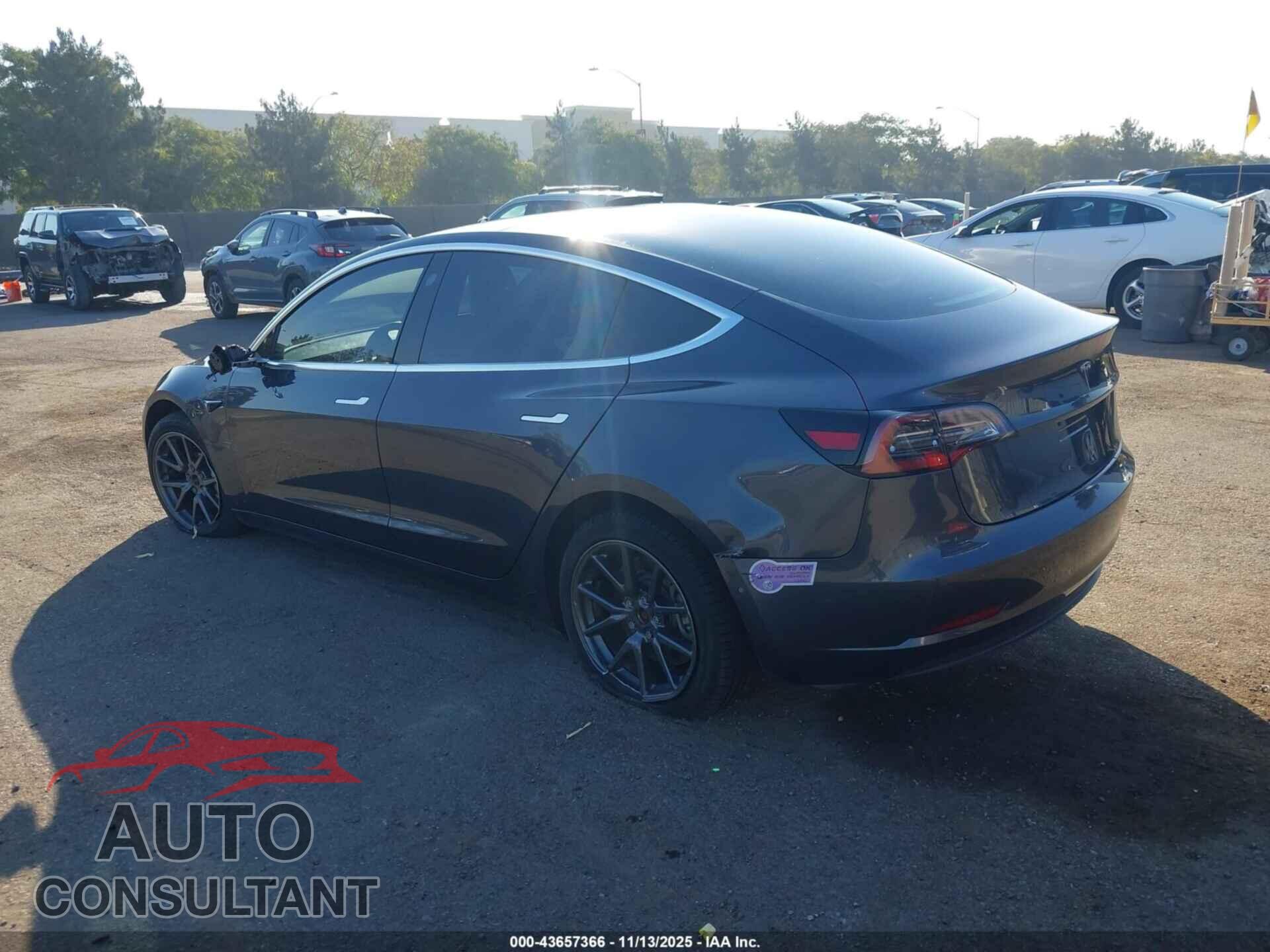 TESLA MODEL 3 2018 - 5YJ3E1EB3JF116178
