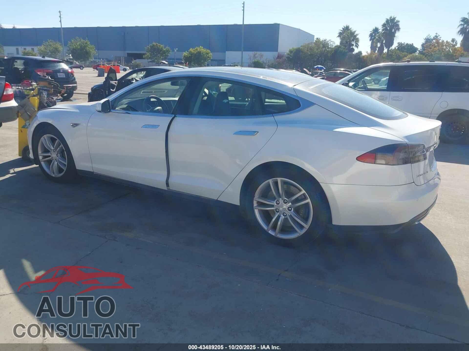 TESLA MODEL S 2013 - 5YJSA1CP8DFP24398