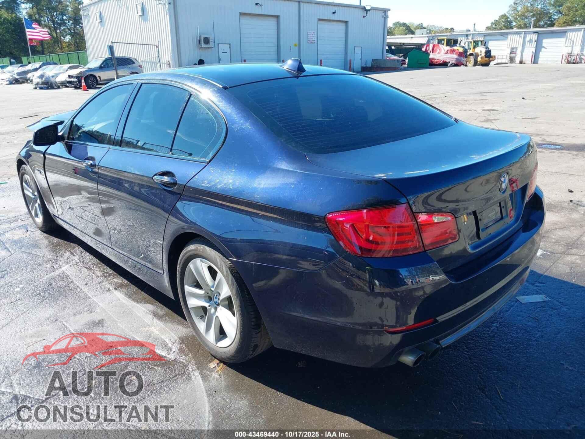BMW 528I 2012 - WBAXH5C57CDW08720