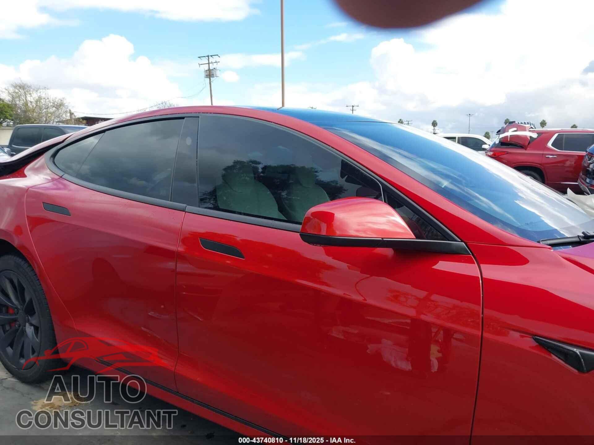 TESLA MODEL S 2017 - 5YJSA1E10HF193356