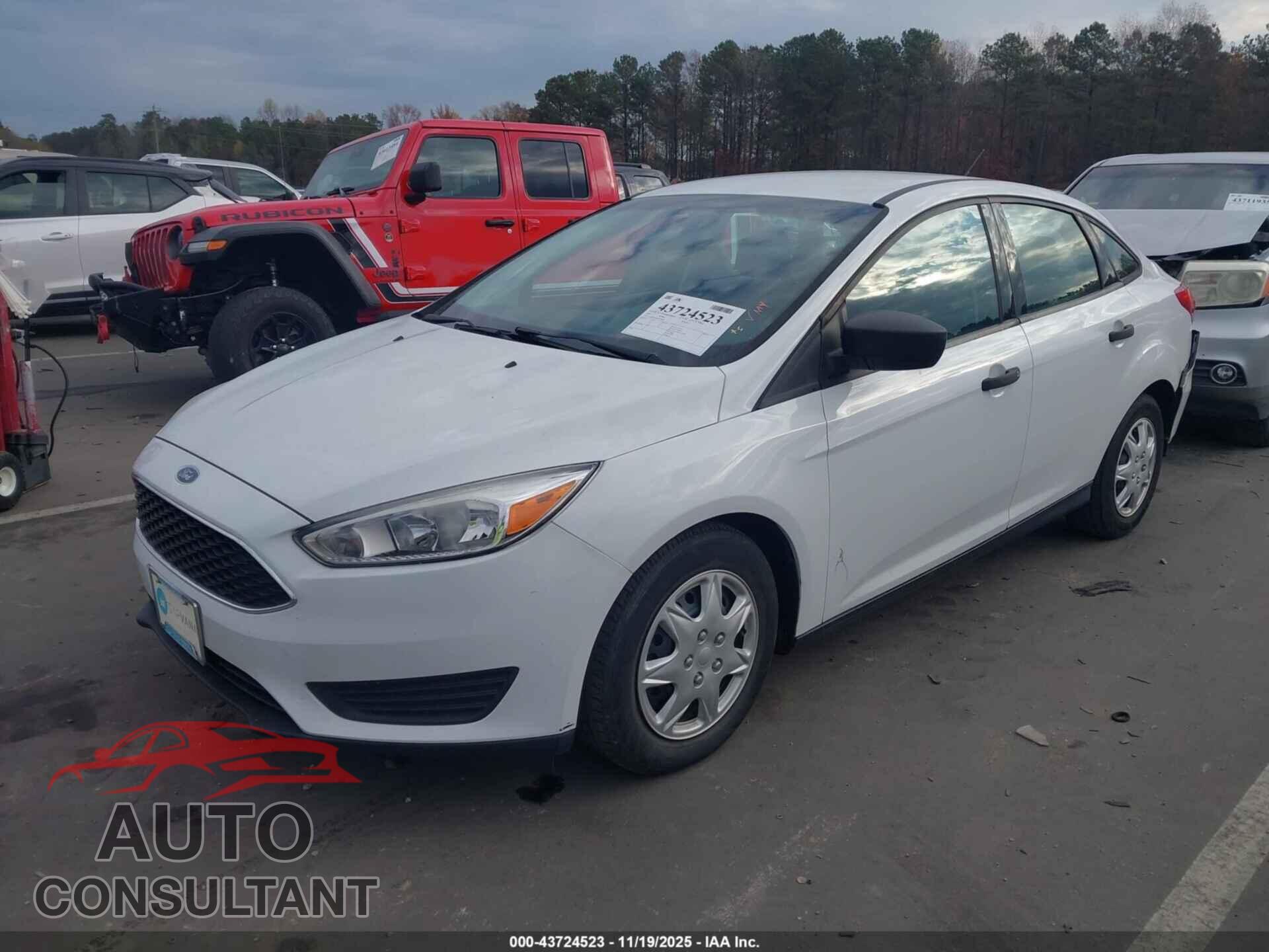 FORD FOCUS 2017 - 1FADP3E25HL322061