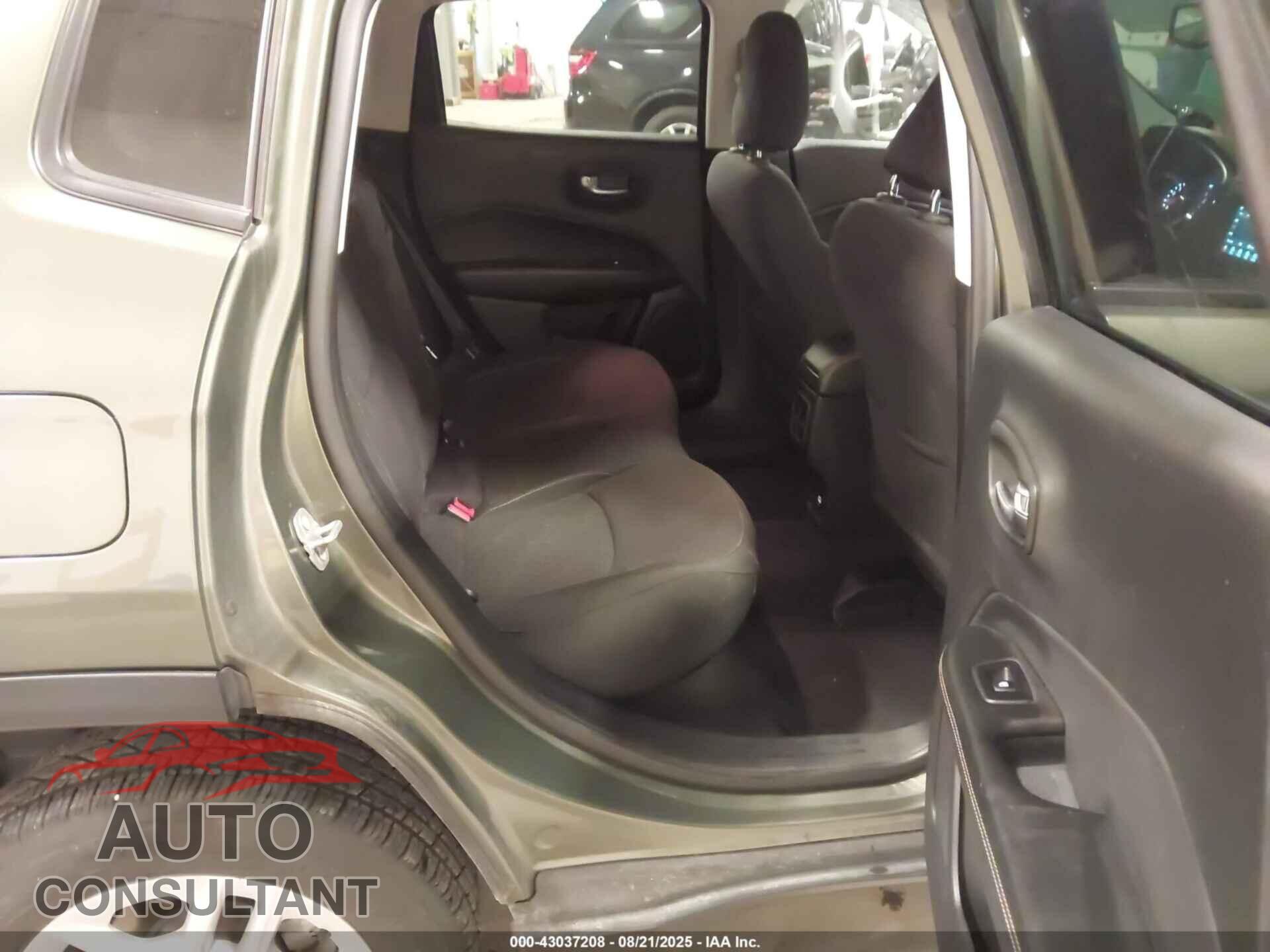 JEEP COMPASS 2020 - 3C4NJDAB5LT117591