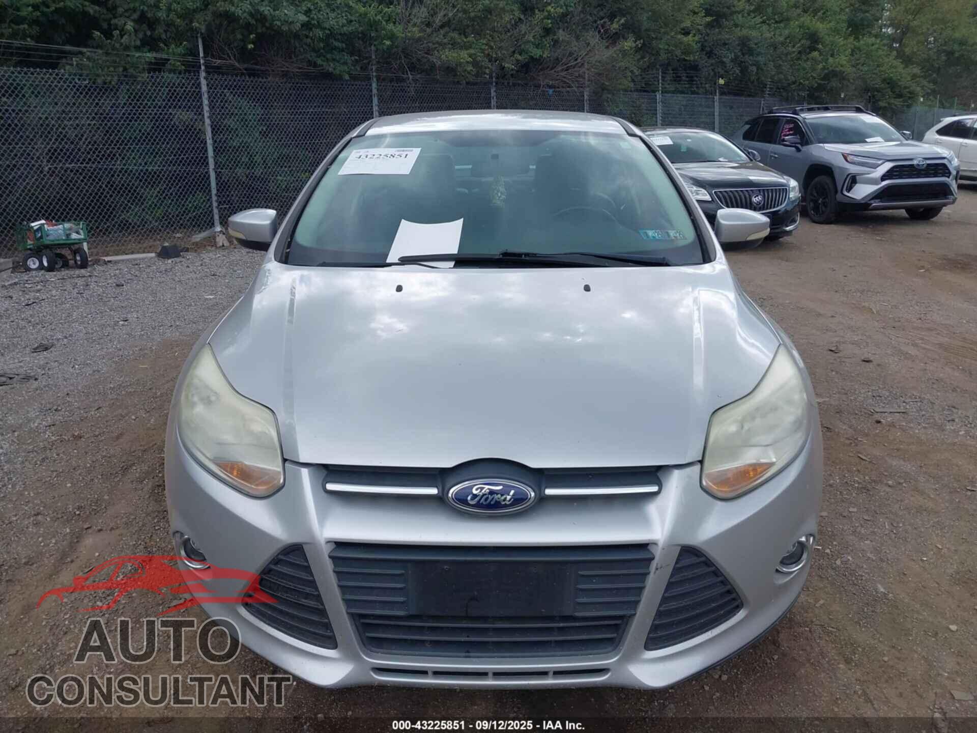 FORD FOCUS 2014 - 1FADP3F28EL330925