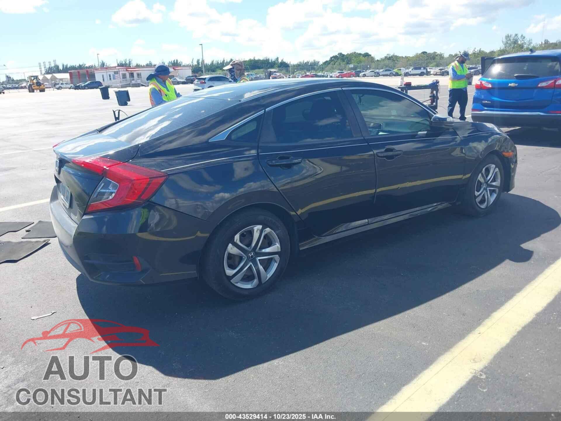 HONDA CIVIC 2018 - 2HGFC2F54JH569237