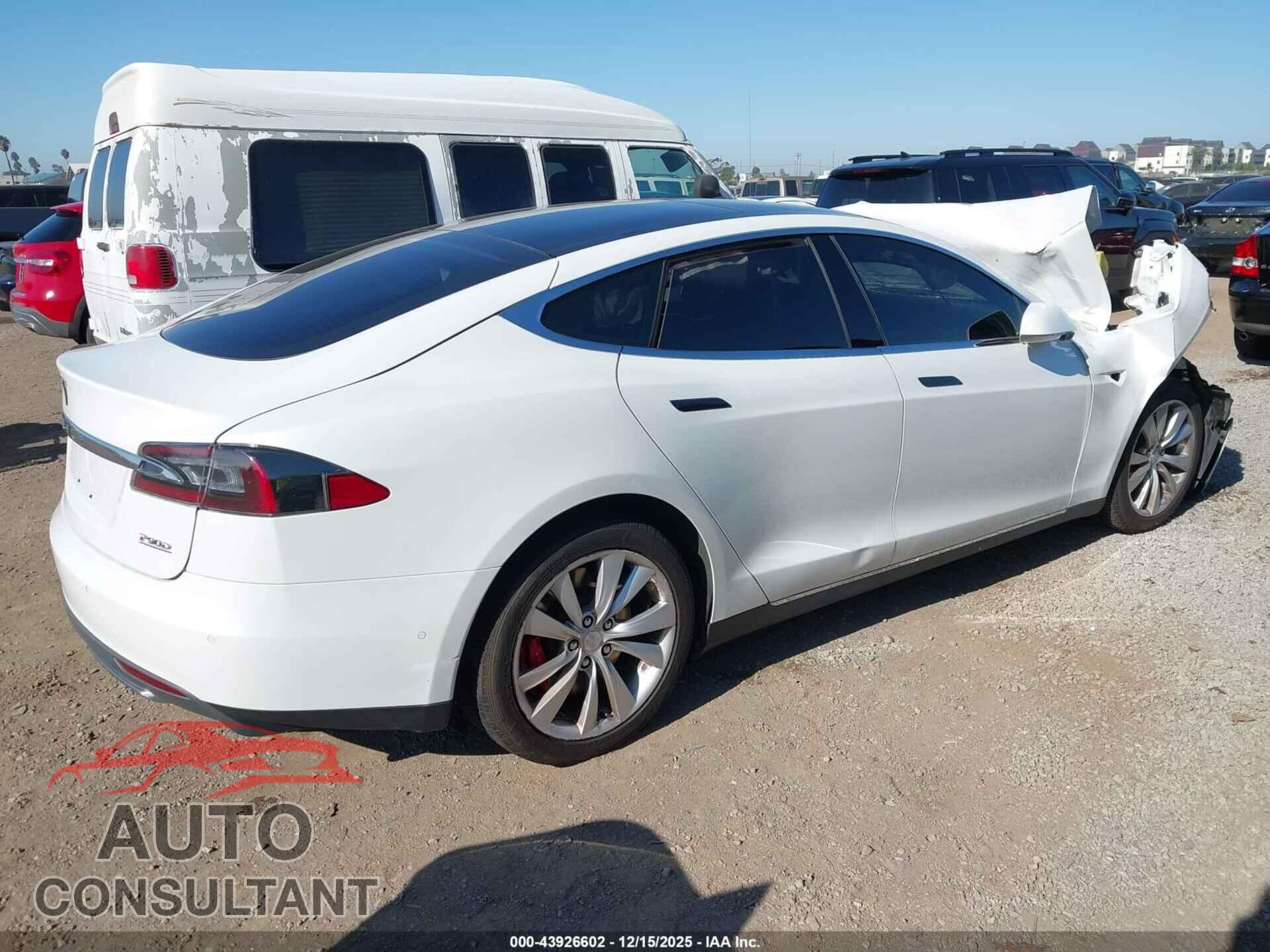 TESLA MODEL S 2015 - 5YJSA1E4XFF105274