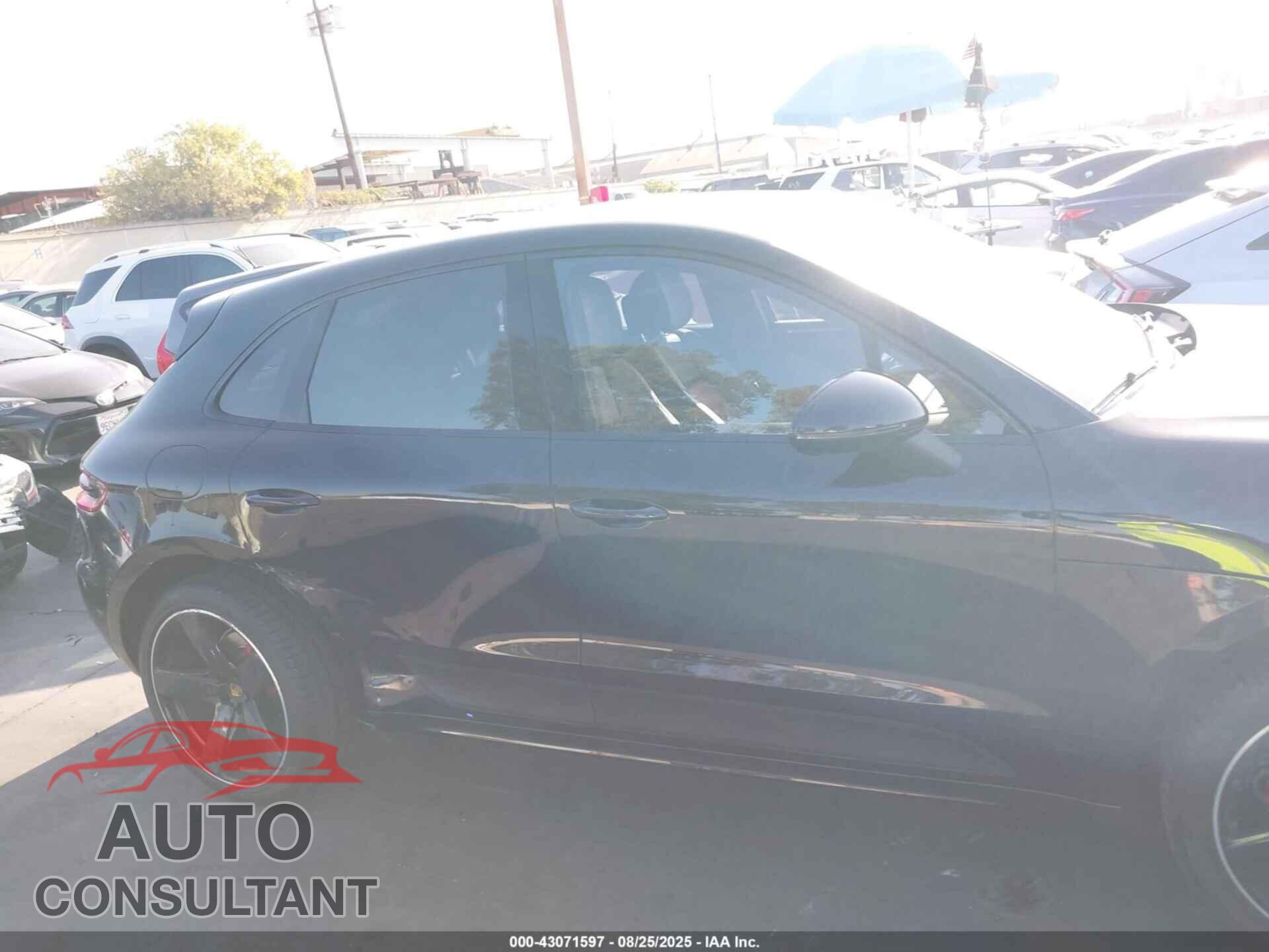 PORSCHE MACAN 2017 - WP1AB2A52HLB14143