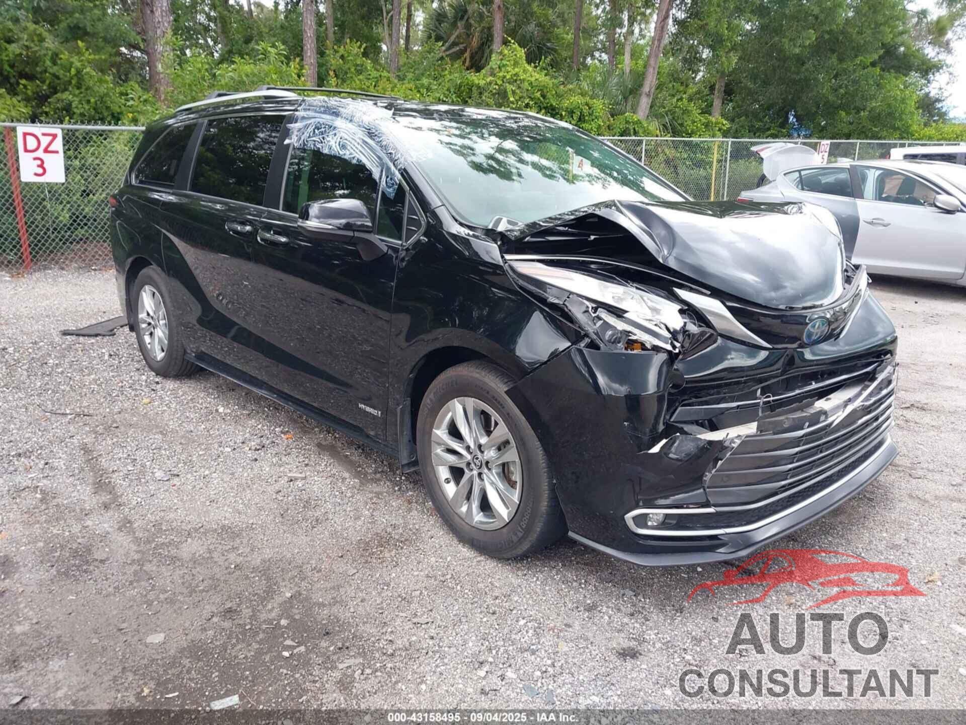 TOYOTA SIENNA 2021 - 5TDZRKEC0MS012289