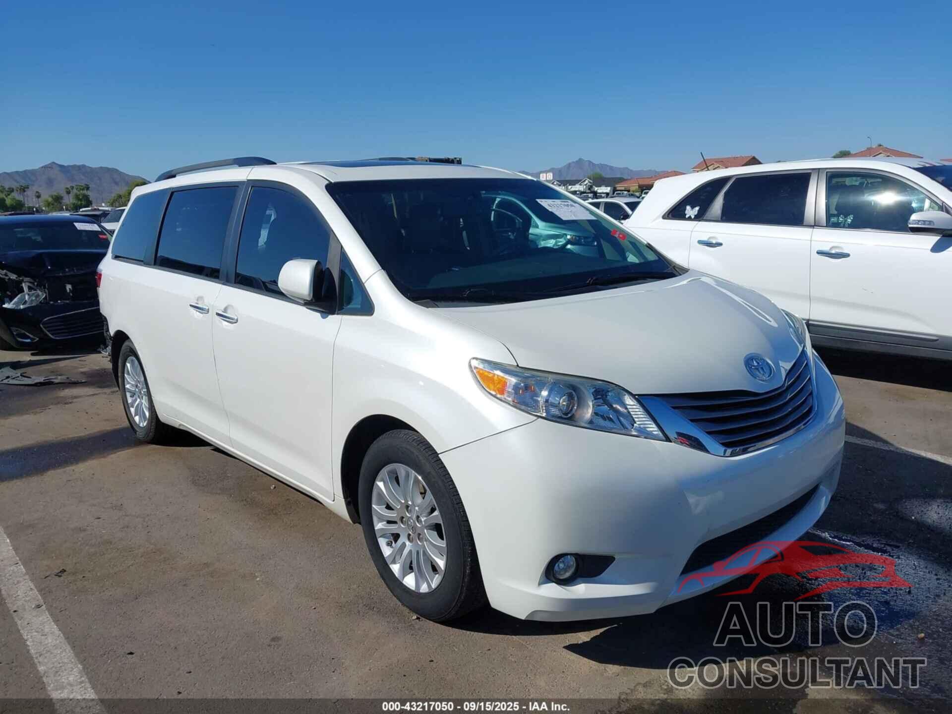 TOYOTA SIENNA 2015 - 5TDYK3DC3FS682820
