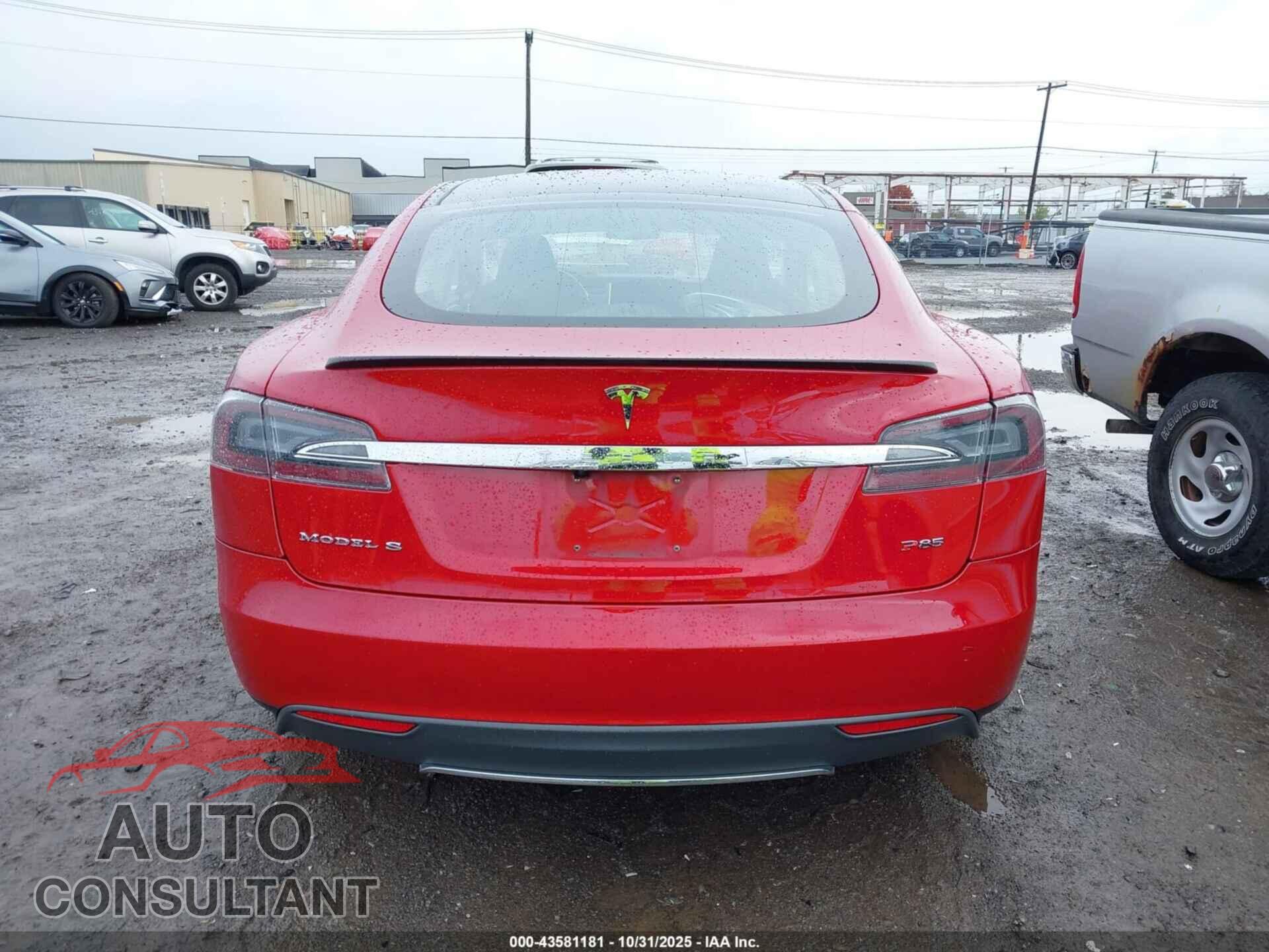 TESLA MODEL S 2013 - 5YJSA1DP6DFP12765