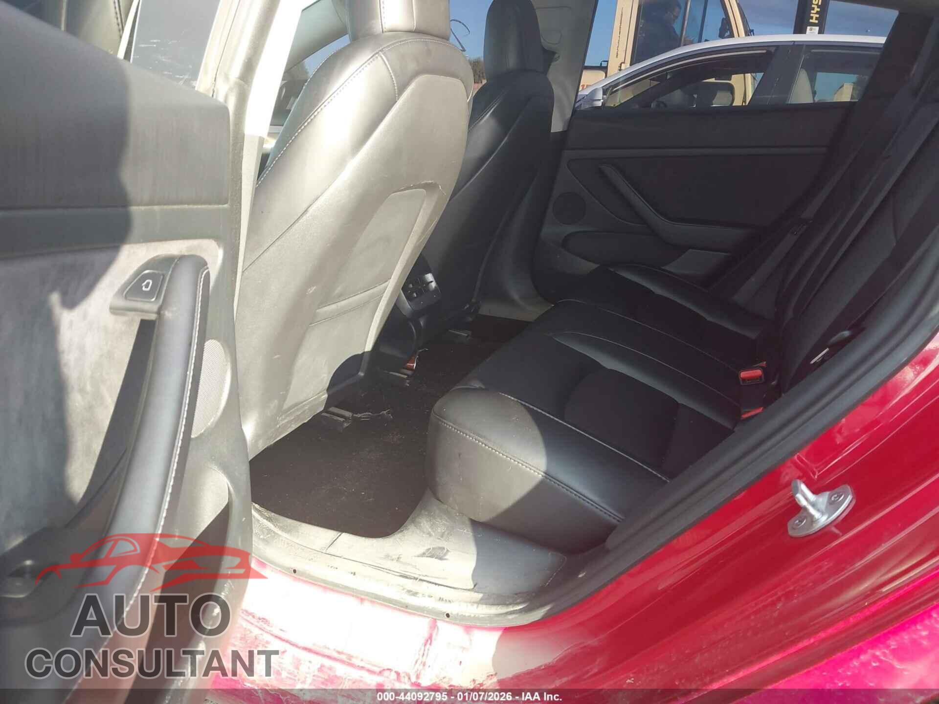 TESLA MODEL 3 2023 - 5YJ3E1EA3PF452302