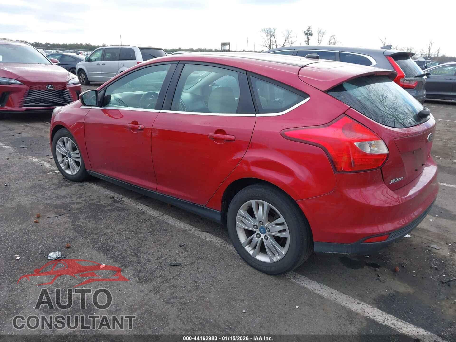 FORD FOCUS 2012 - 1FAHP3M21CL479260
