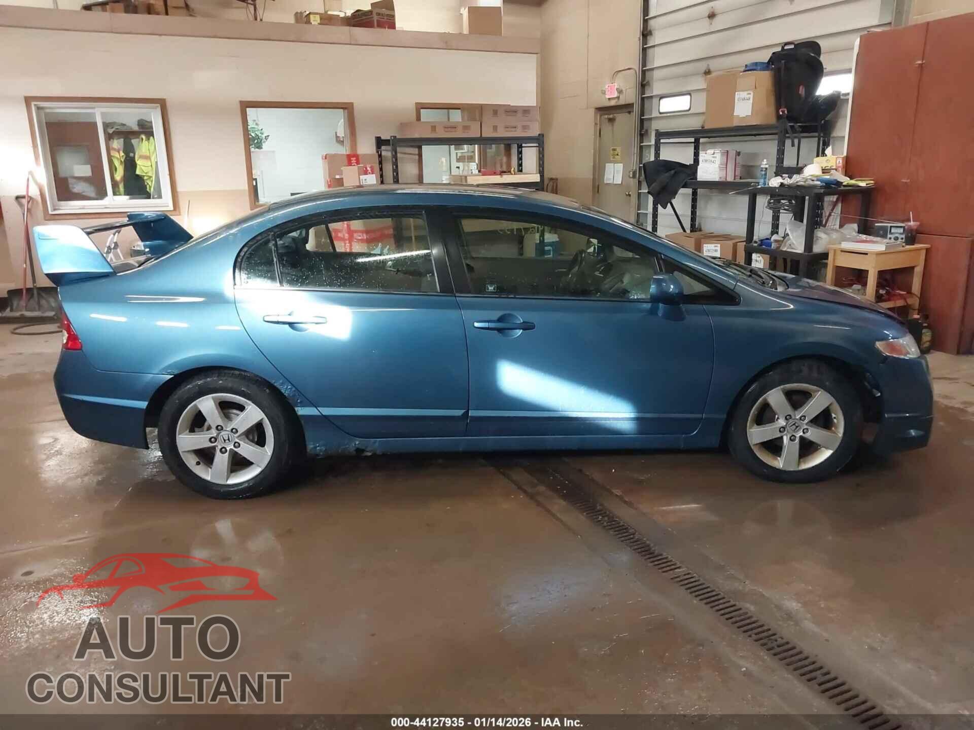 HONDA CIVIC 2010 - 19XFA1F6XAE044203