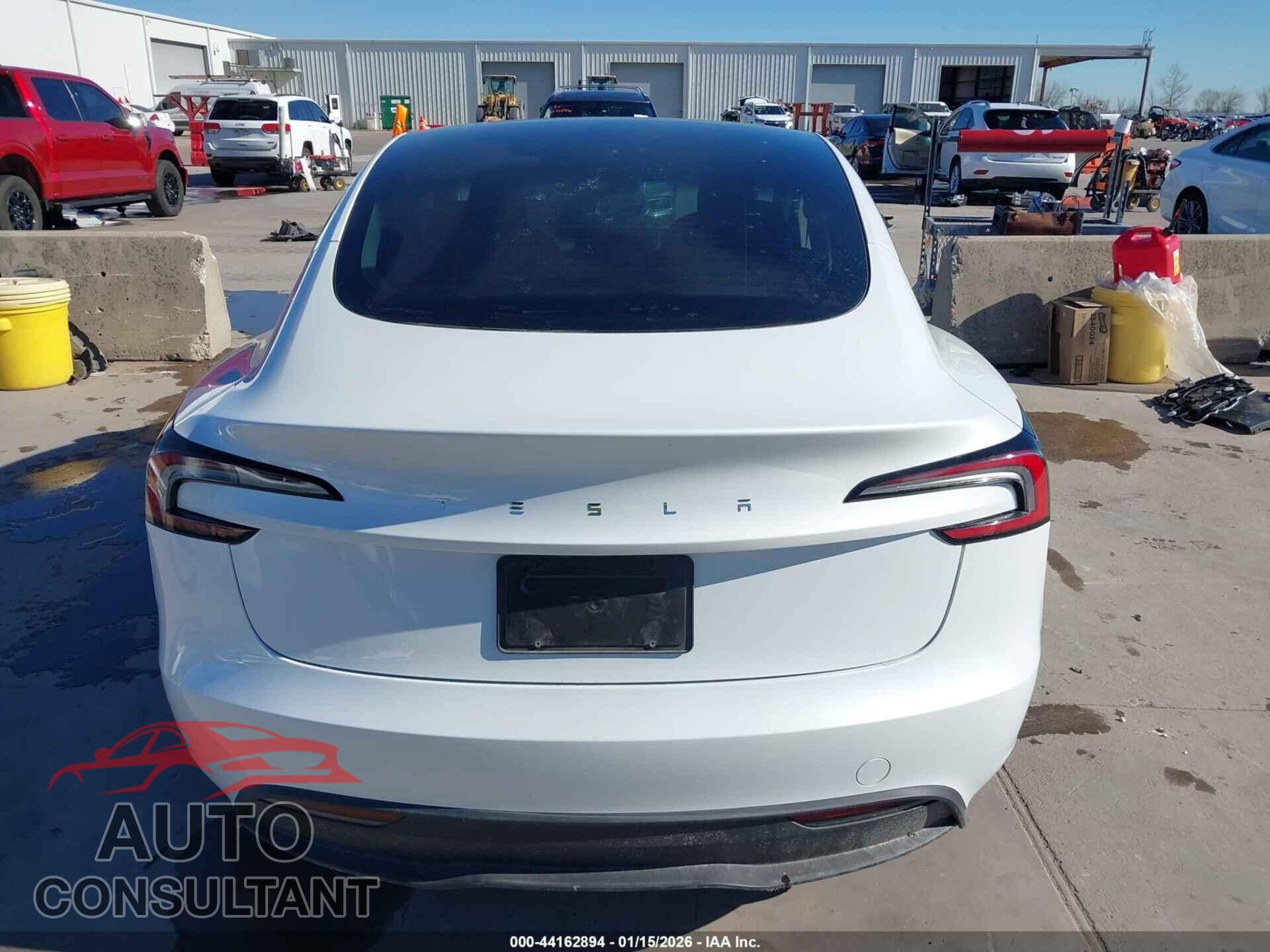 TESLA MODEL 3 2024 - 5YJ3E1EA1RF752665
