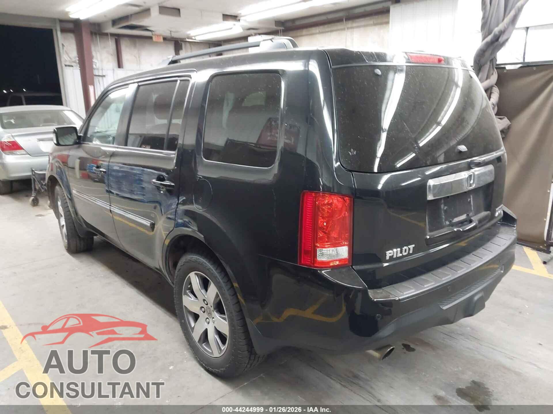 HONDA PILOT 2015 - 5FNYF4H97FB045264