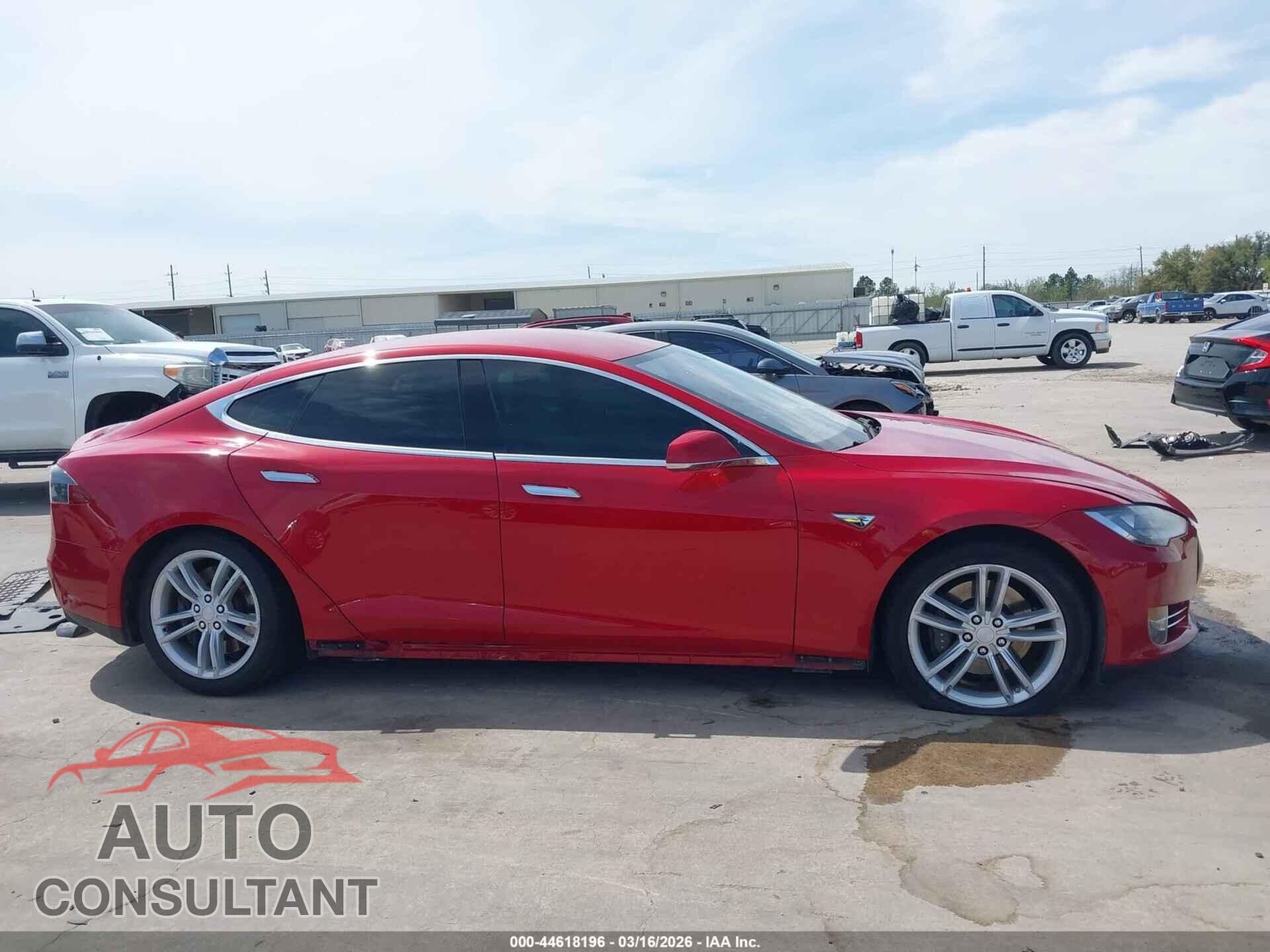 TESLA MODEL S 2015 - 5YJSA1S27FF087514