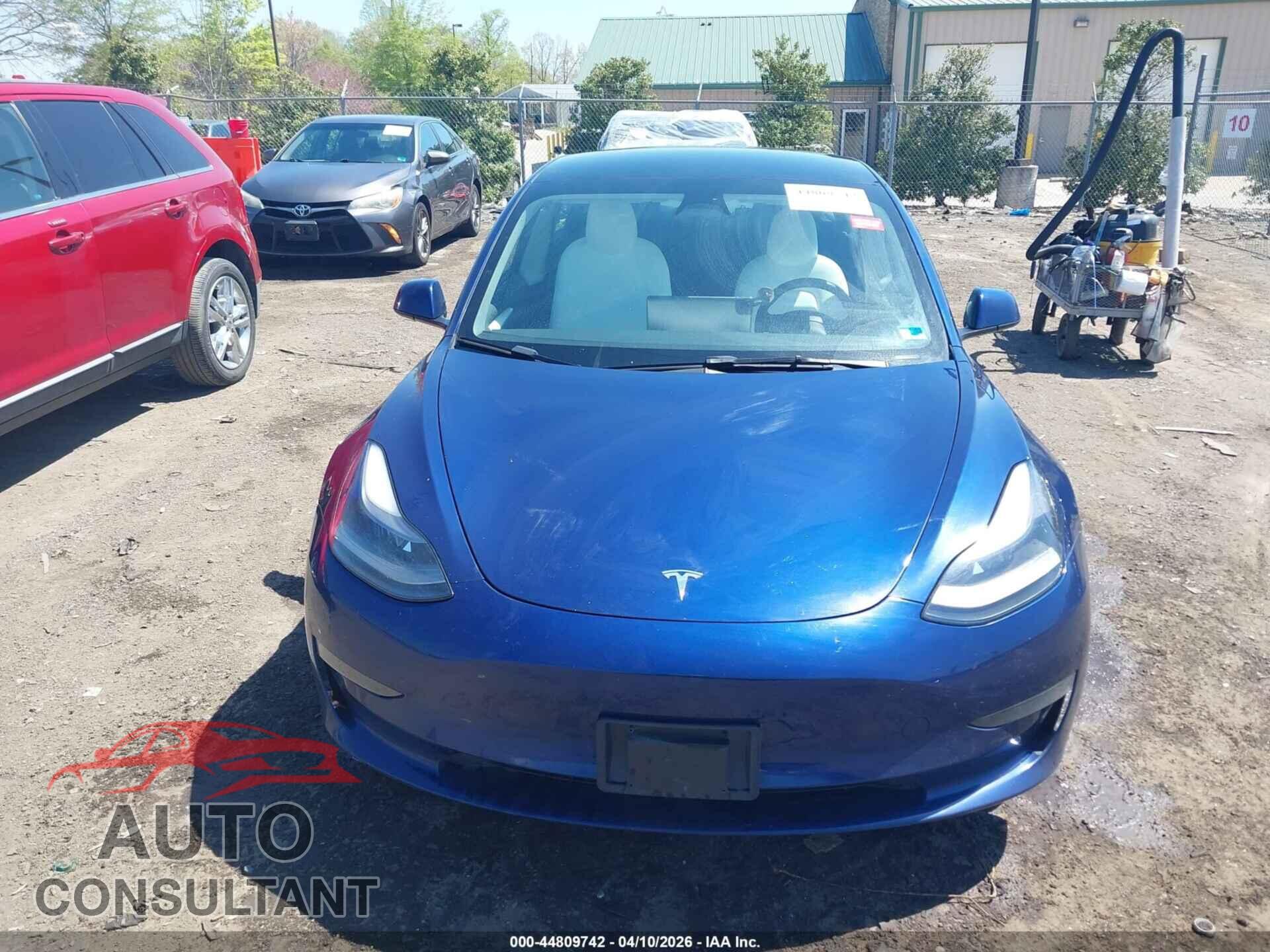 TESLA MODEL 3 2023 - 5YJ3E1EA5PF472454