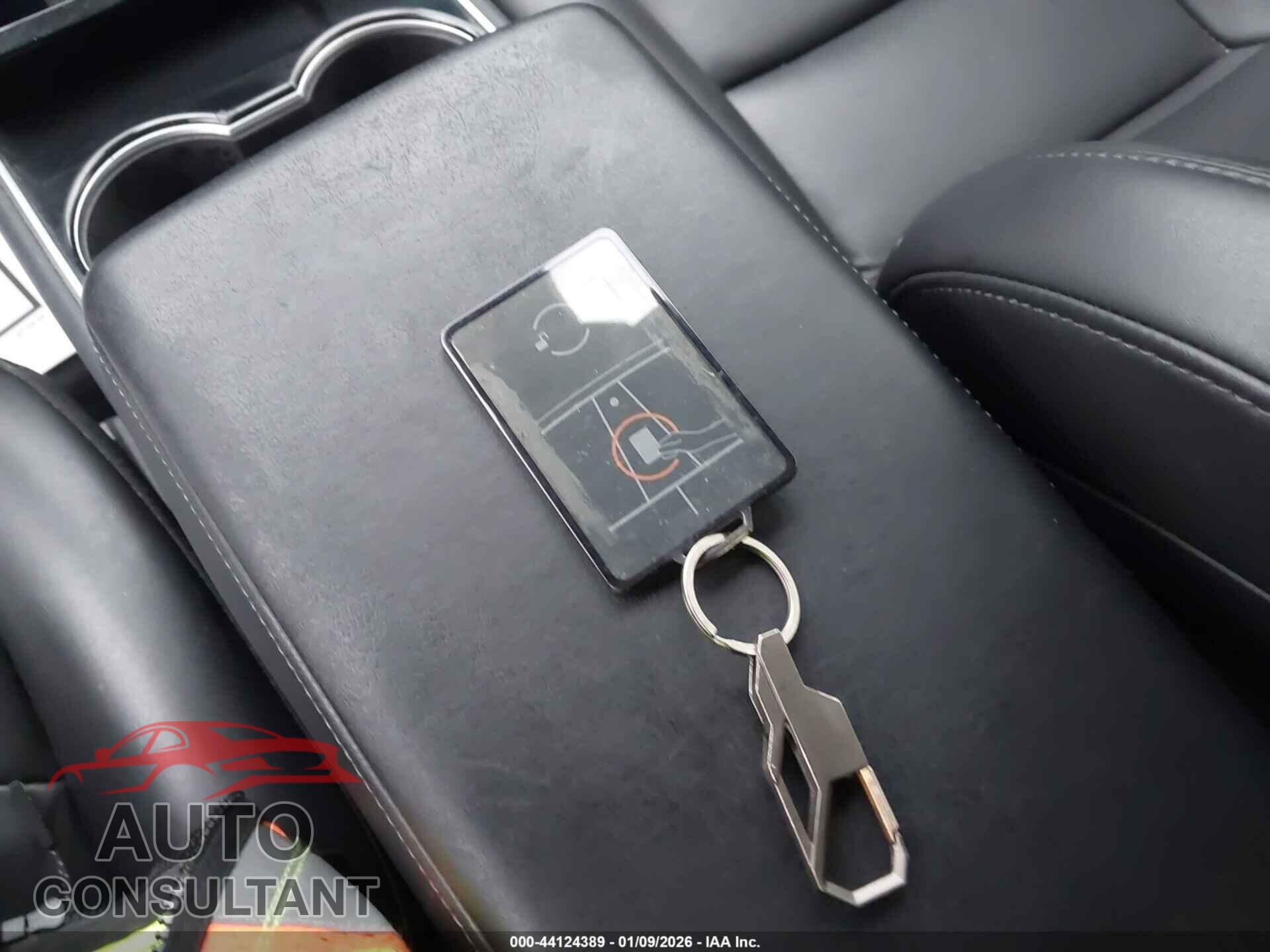 TESLA MODEL 3 2019 - 5YJ3E1EA4KF314373