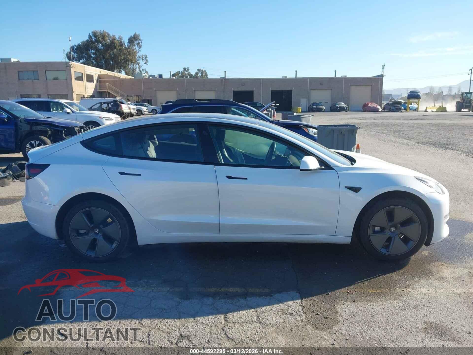 TESLA MODEL 3 2023 - 5YJ3E1EA5PF555799