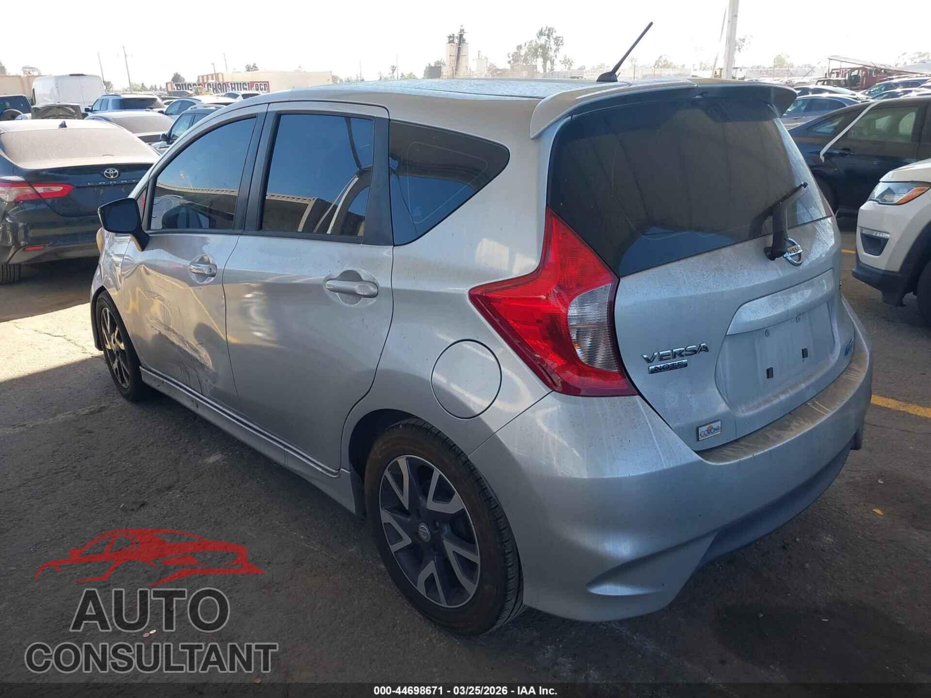 NISSAN VERSA NOTE 2015 - 3N1CE2CP8FL386572