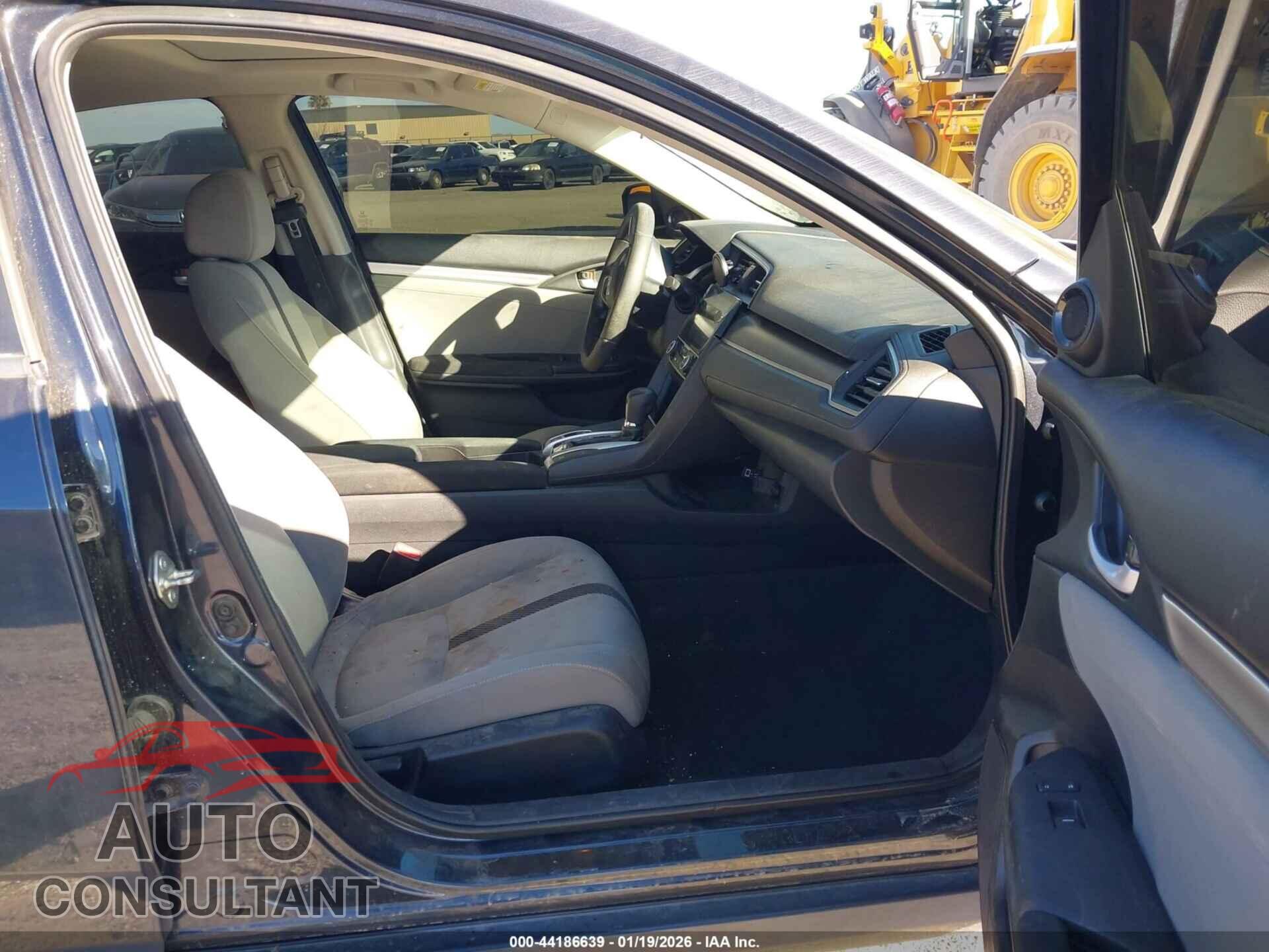 HONDA CIVIC 2018 - 2HGFC2F75JH579955