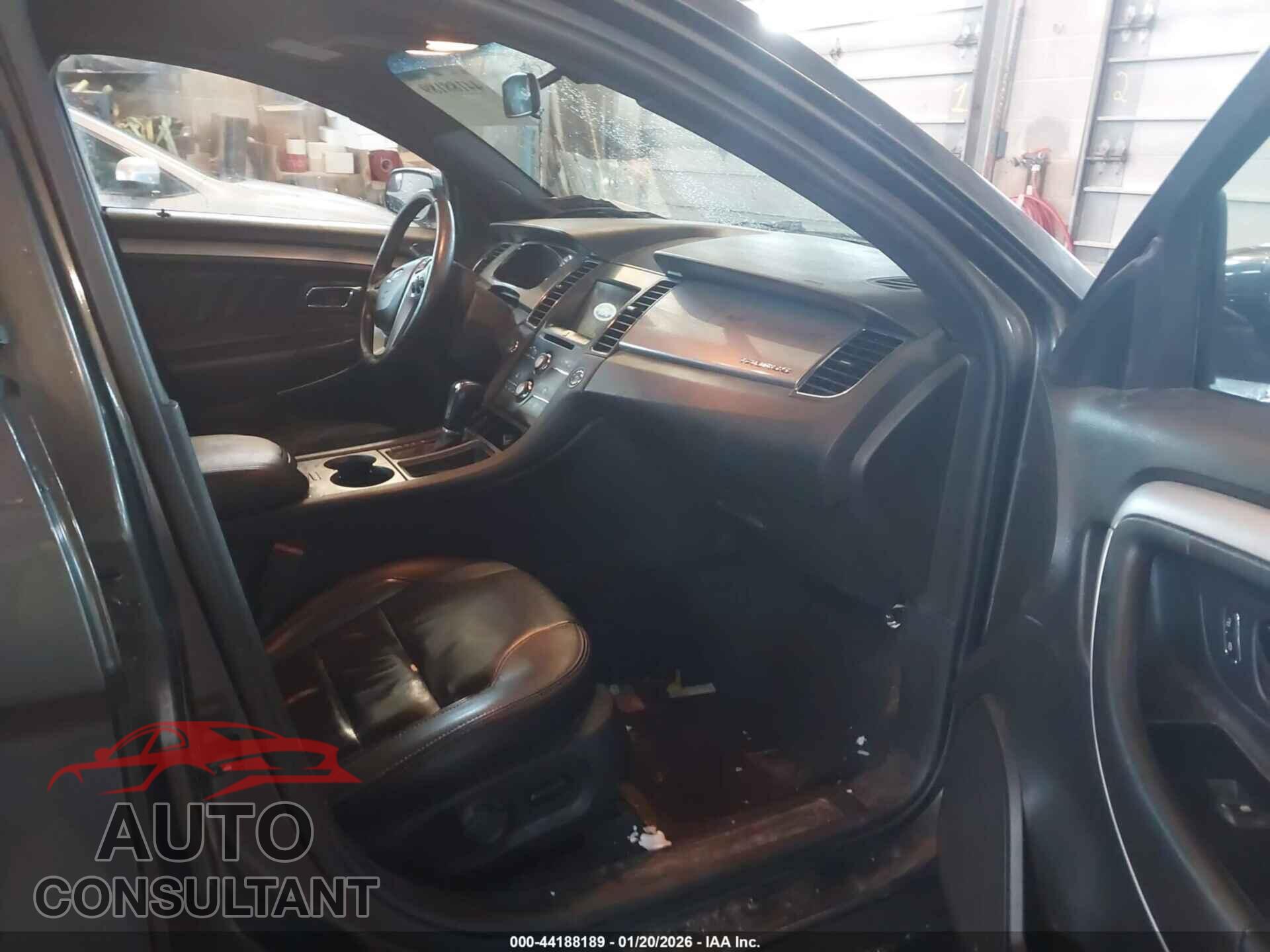 FORD TAURUS 2019 - 1FAHP2H84KG109971