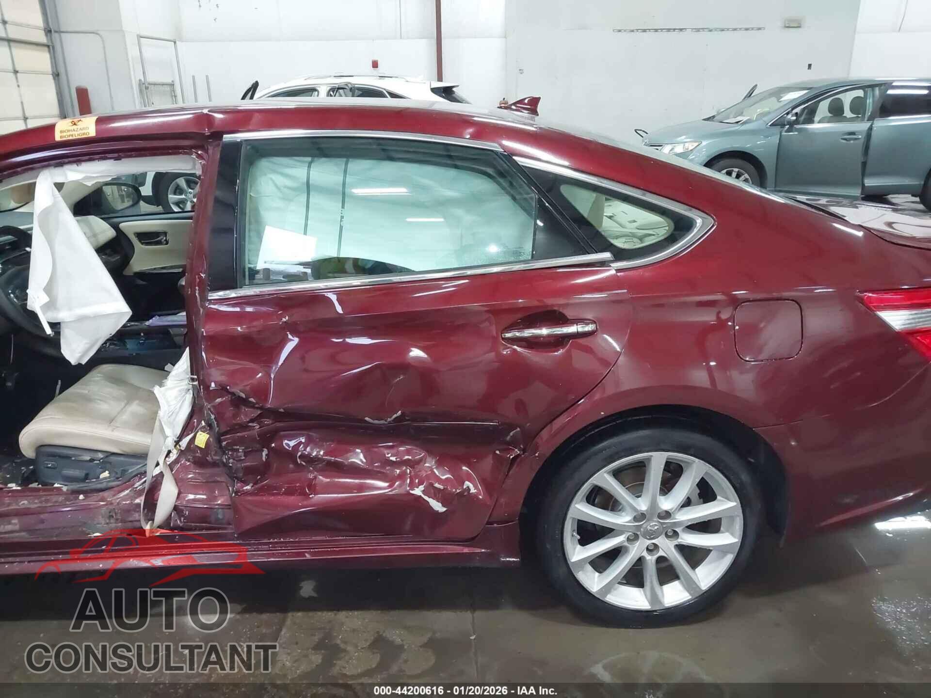 TOYOTA AVALON 2014 - 4T1BK1EB8EU100149