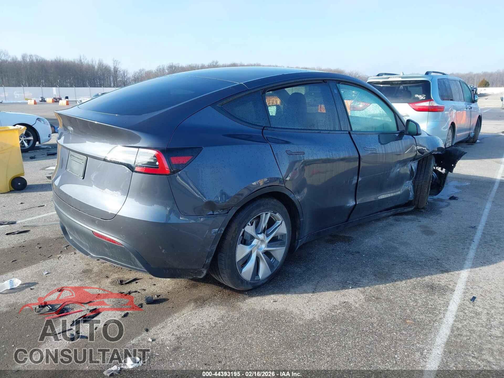 TESLA MODEL Y 2021 - 5YJYGDEE2MF253385